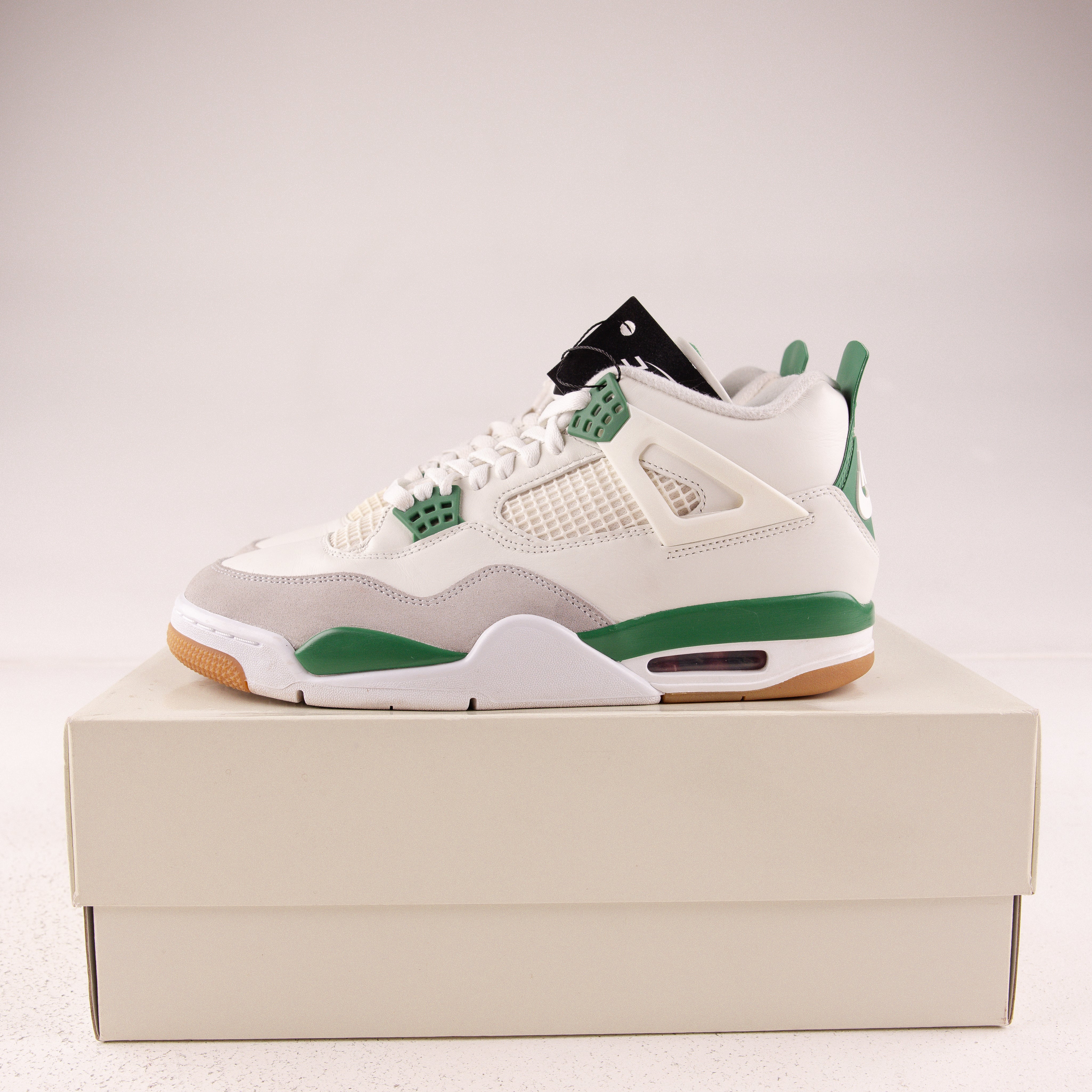 Jordan 4 Retro SB Pine Green - Used - 3782