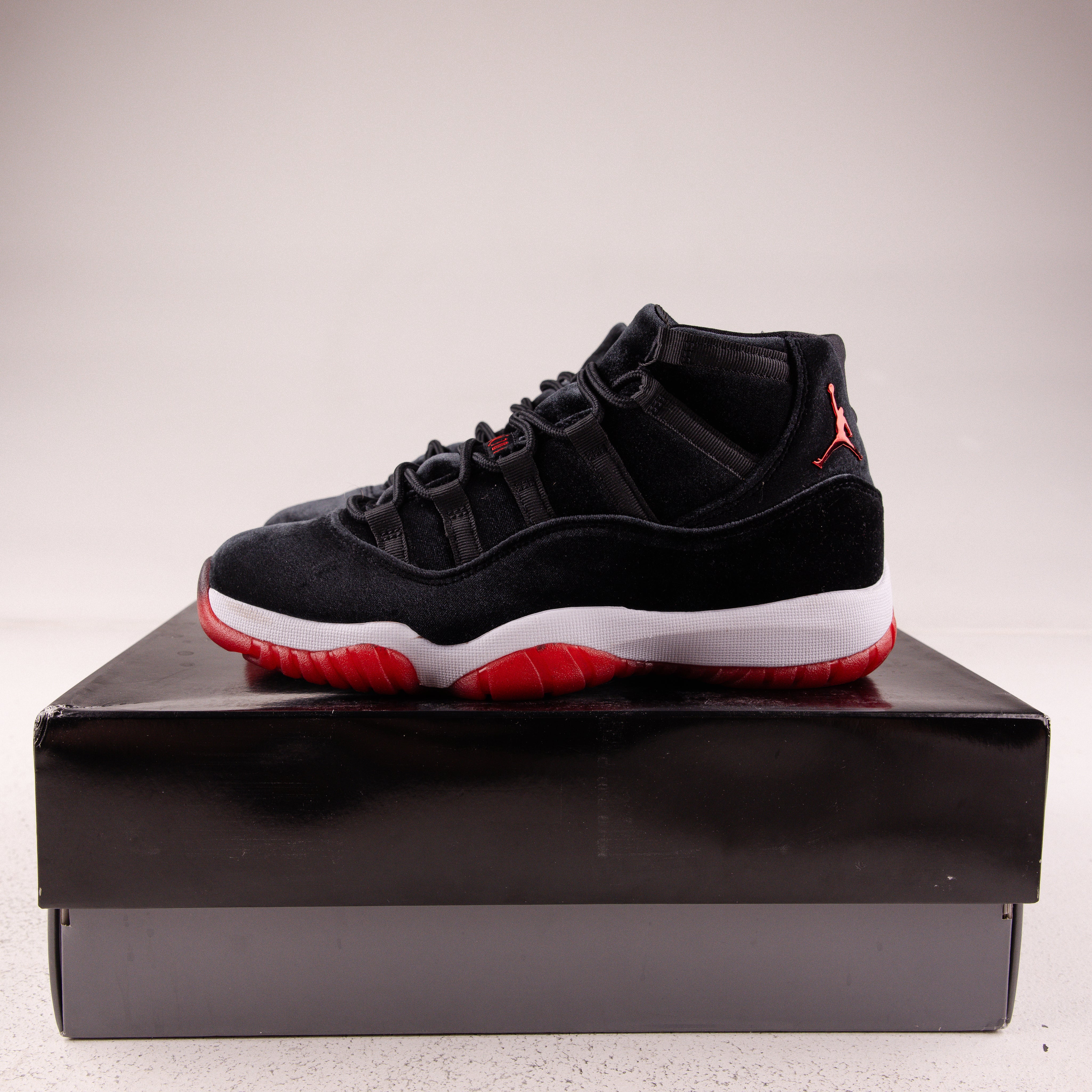 Jordan 11 Retro Bred Velvet (Women's) - Used - 1740