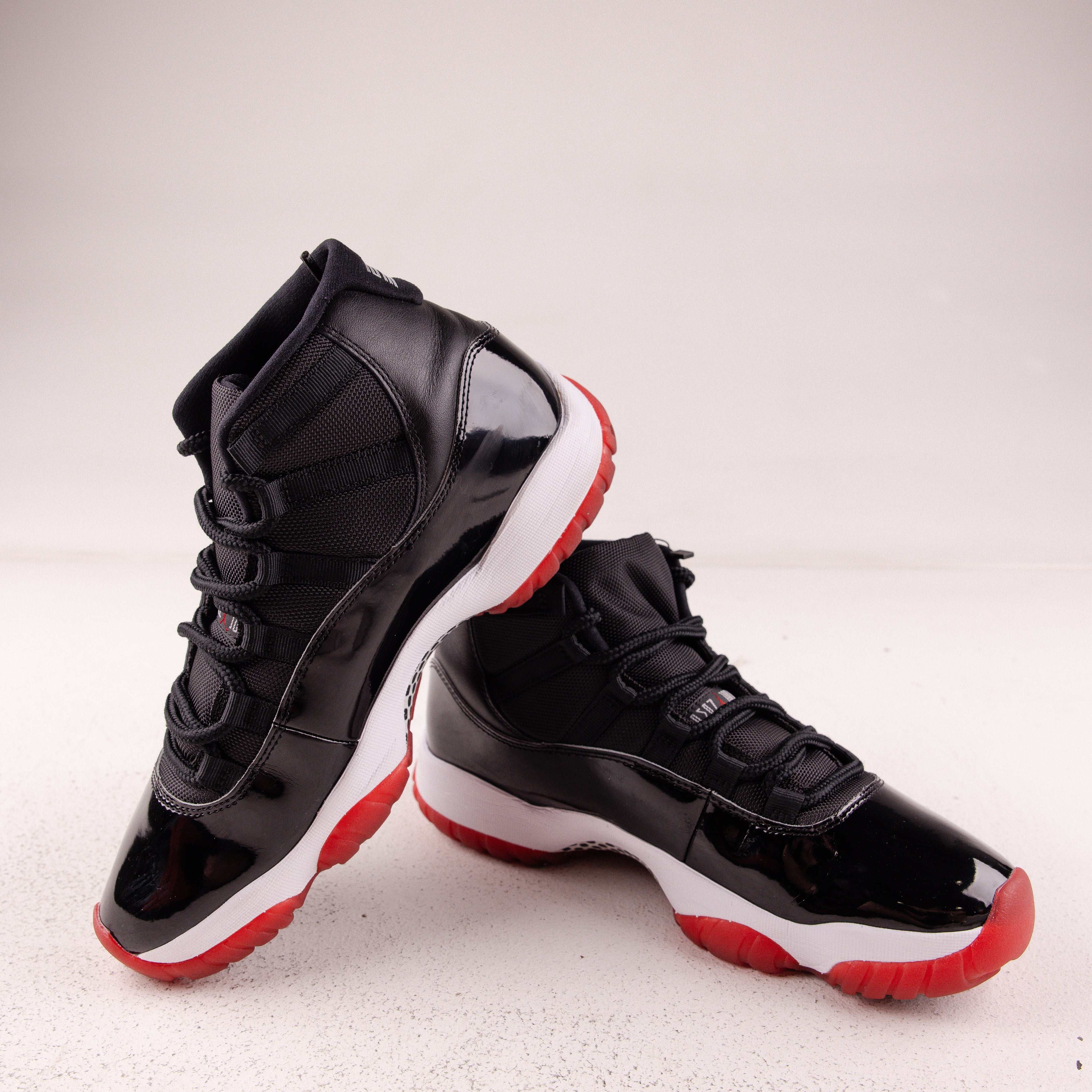 Jordan 11 Retro Playoffs Bred (2019) - Used - 3721