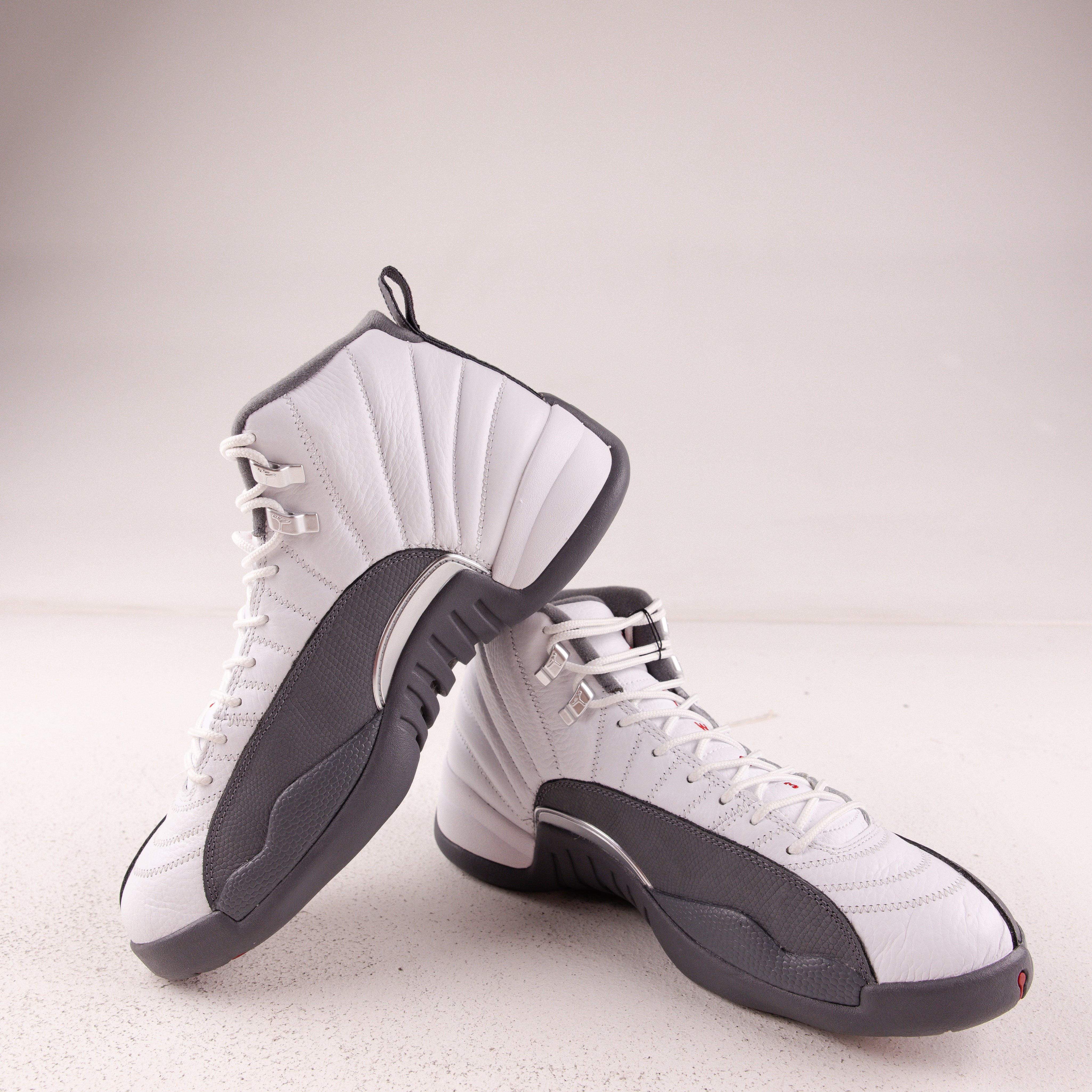 Jordan 12 Retro White Dark Grey - Used - 3730
