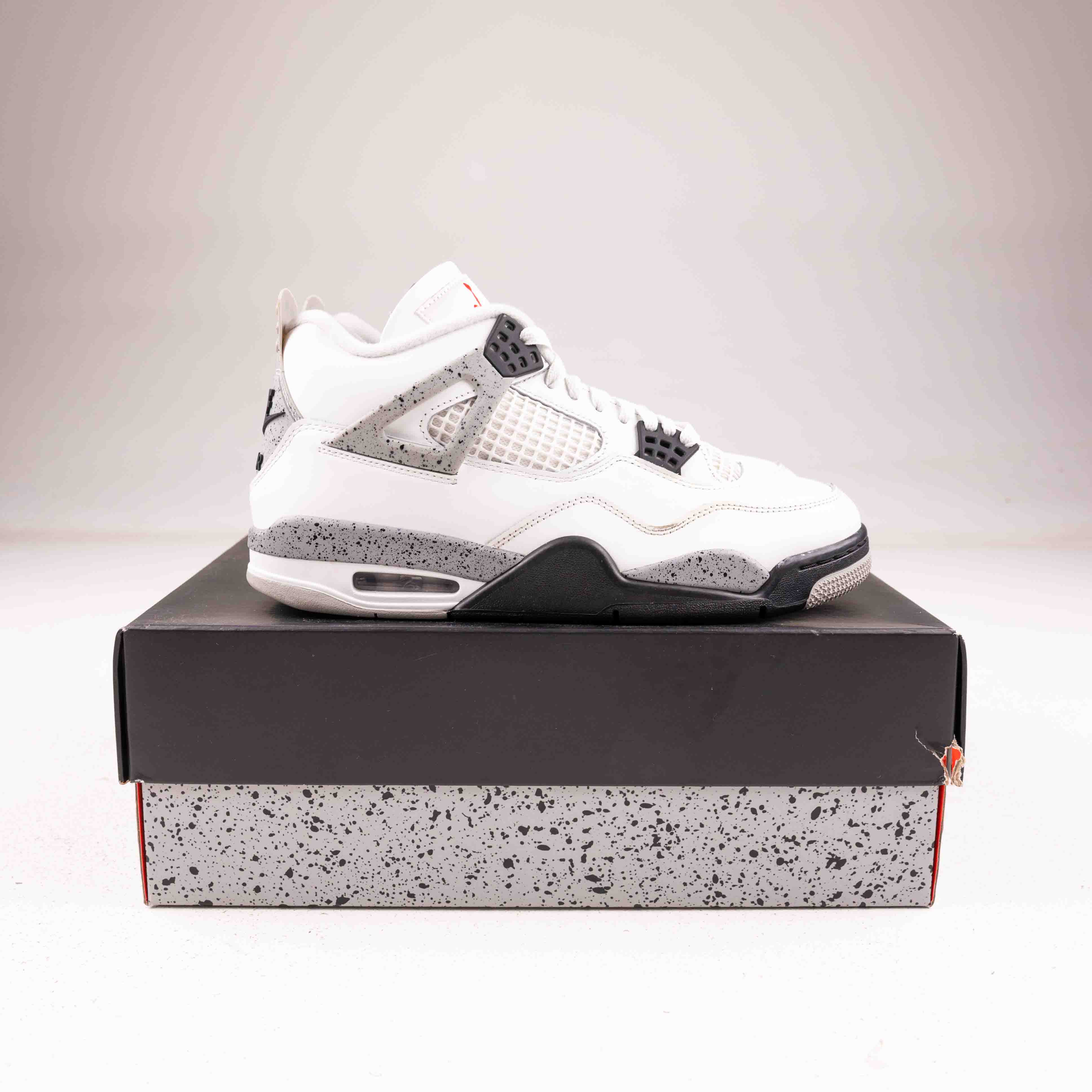 Jordan 4 Retro White Cement (2025) - Used - 1273 - Common Hype
