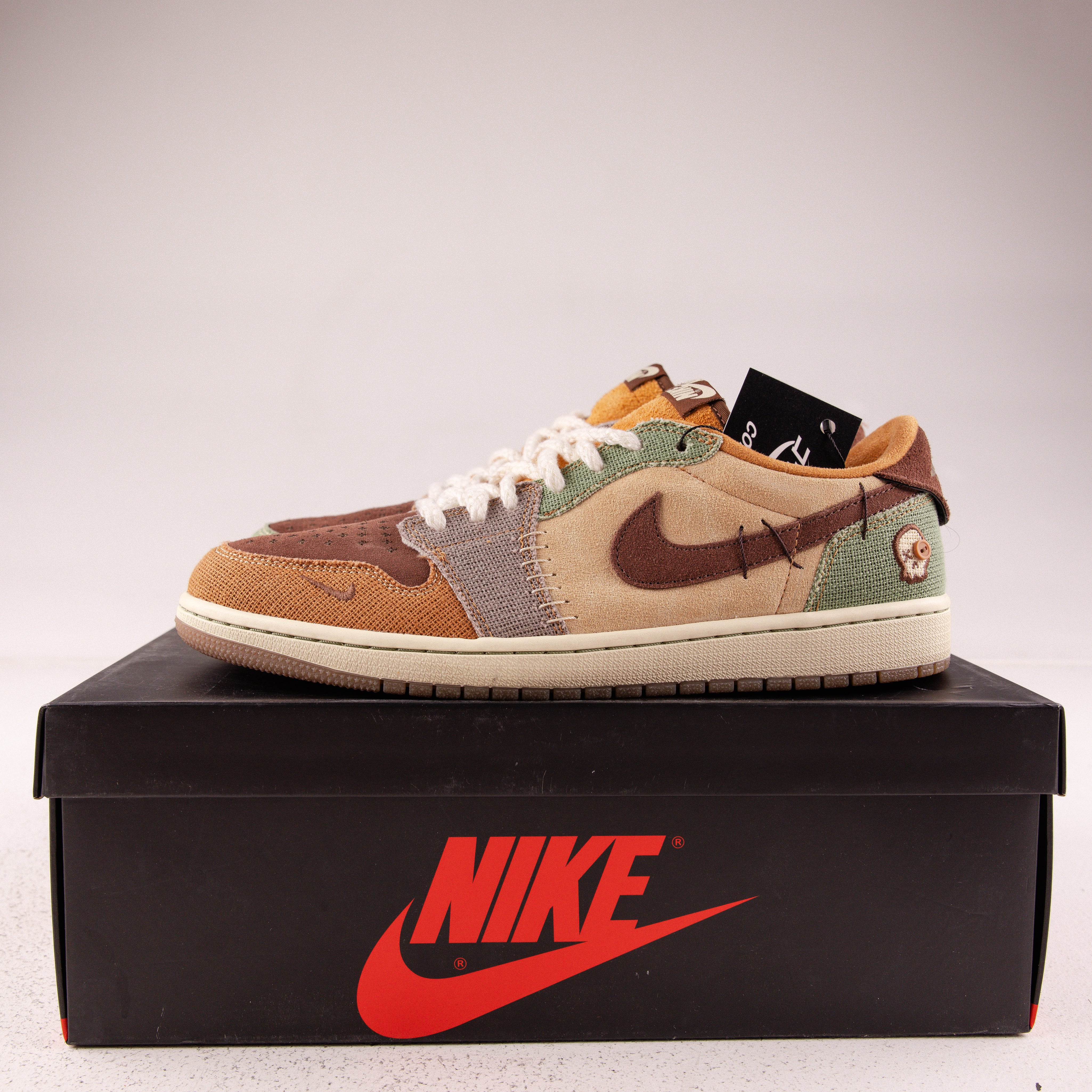Jordan 1 Retro Low OG Zion Williamson Voodoo - Used - 4369