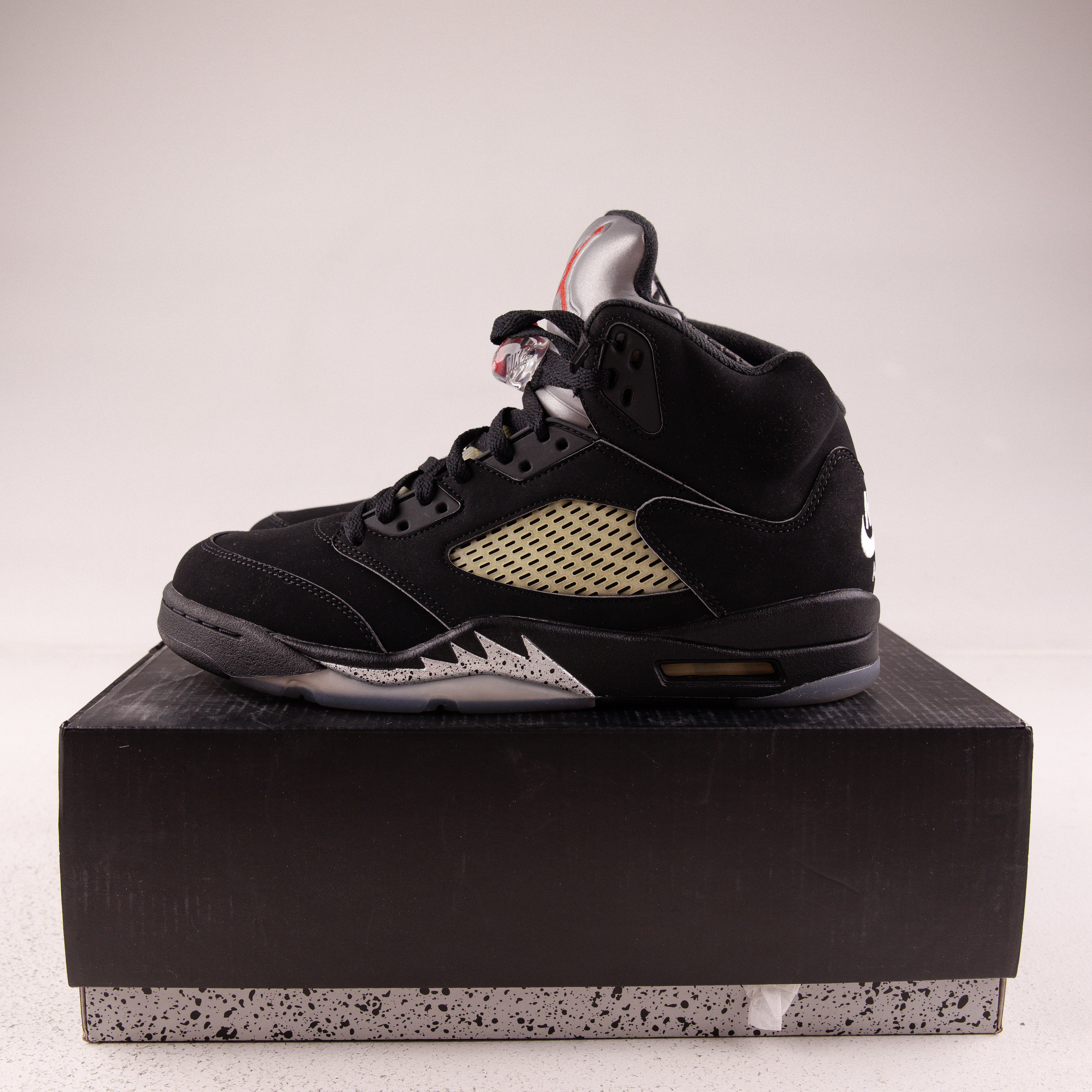 Jordan 5 Retro Black Metallic (2016) - Used - 3743