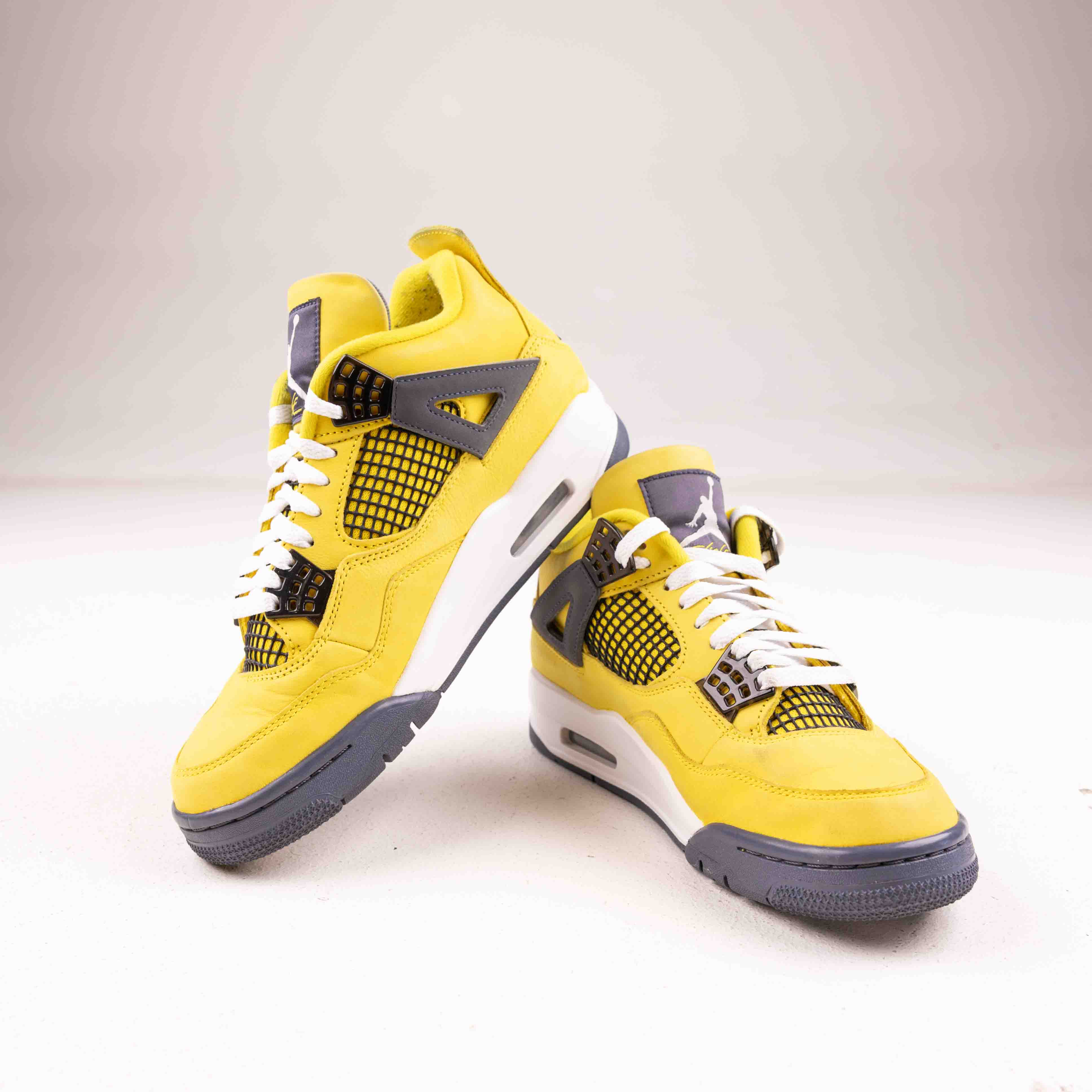 Jordan 4 Retro Lightning (2021) - Used - 0443 - Common Hype