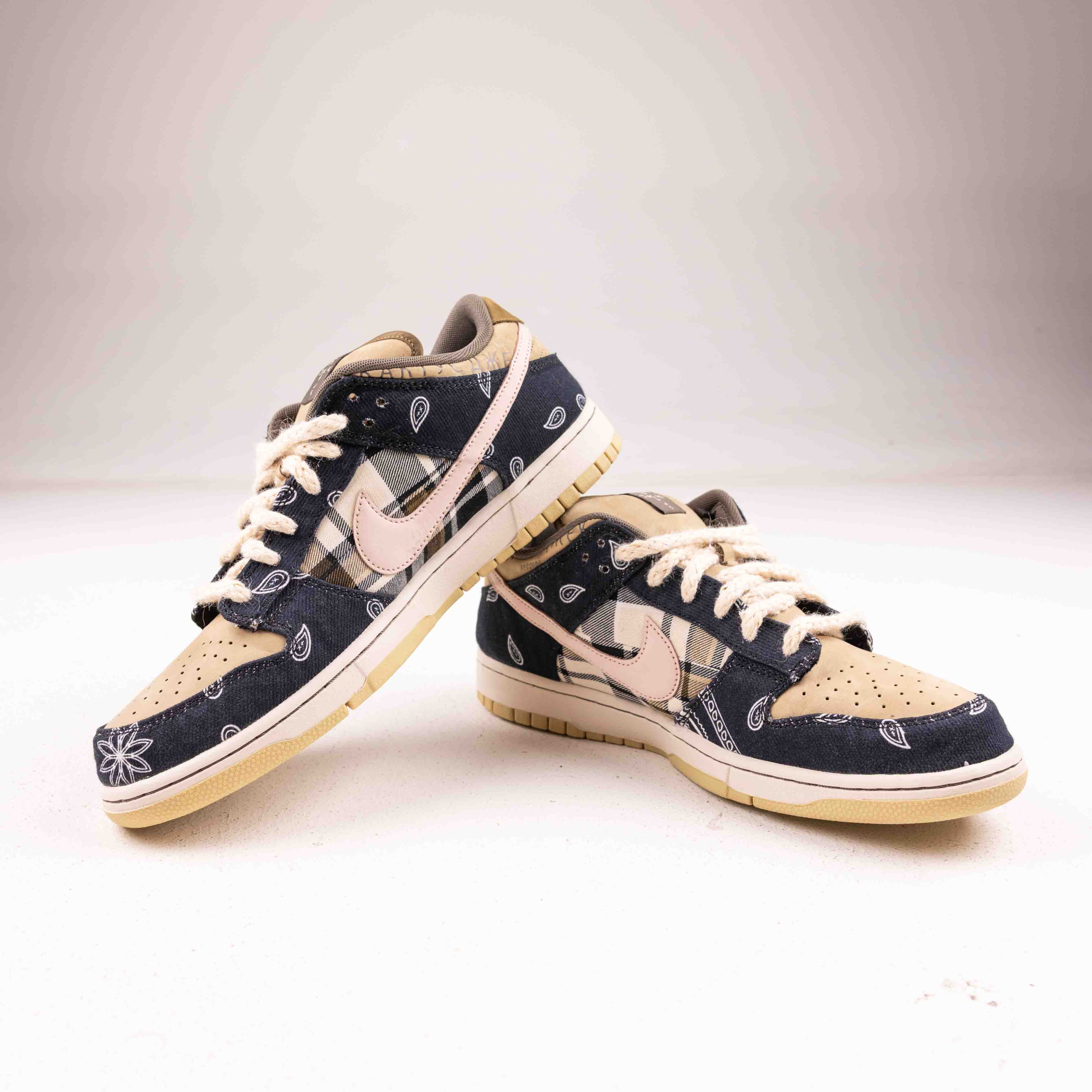 Nike SB Dunk Low Travis Scott (Special Box) - Used - 1295 - Common Hype