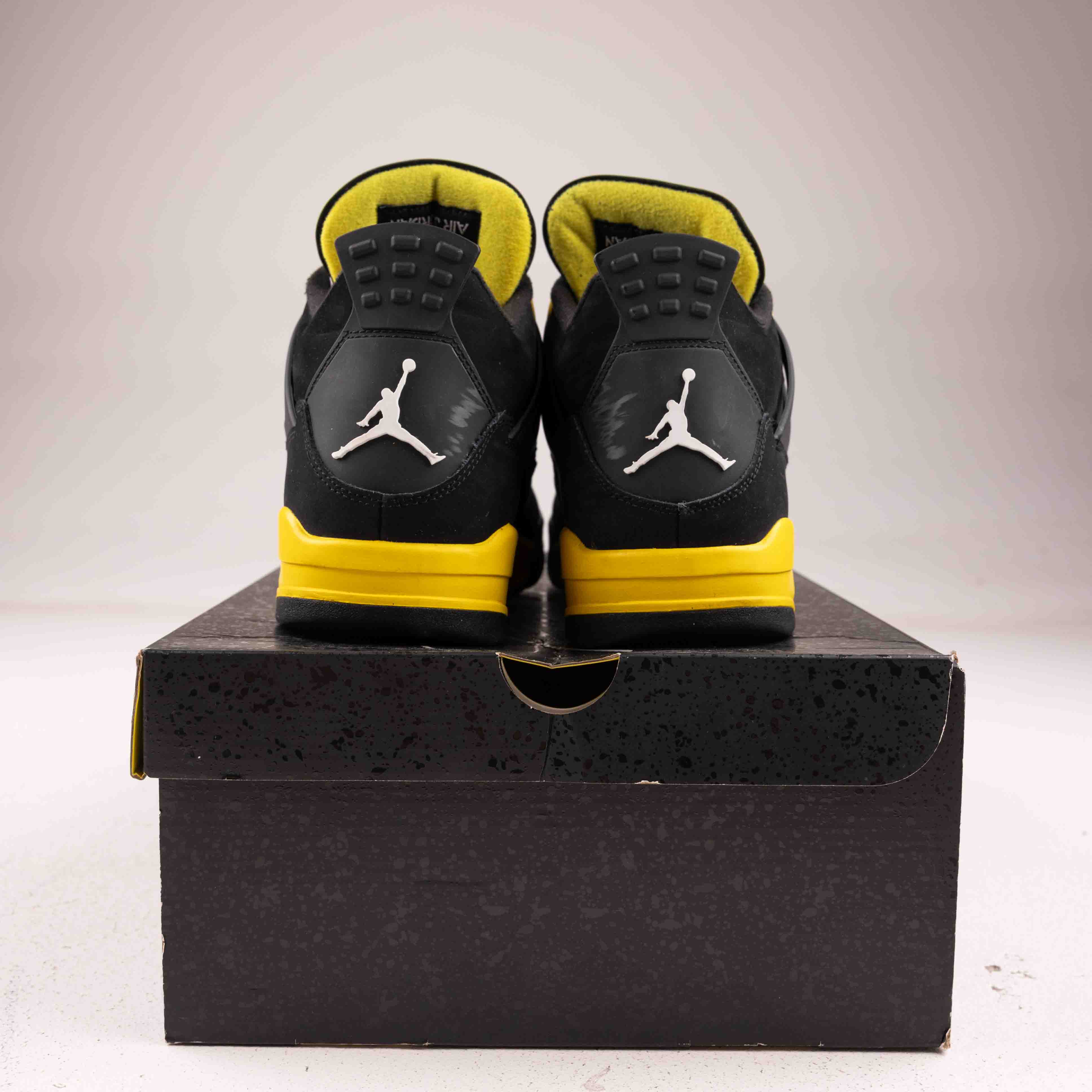 Jordan 4 Retro Thunder - Used - 1333 - Common Hype
