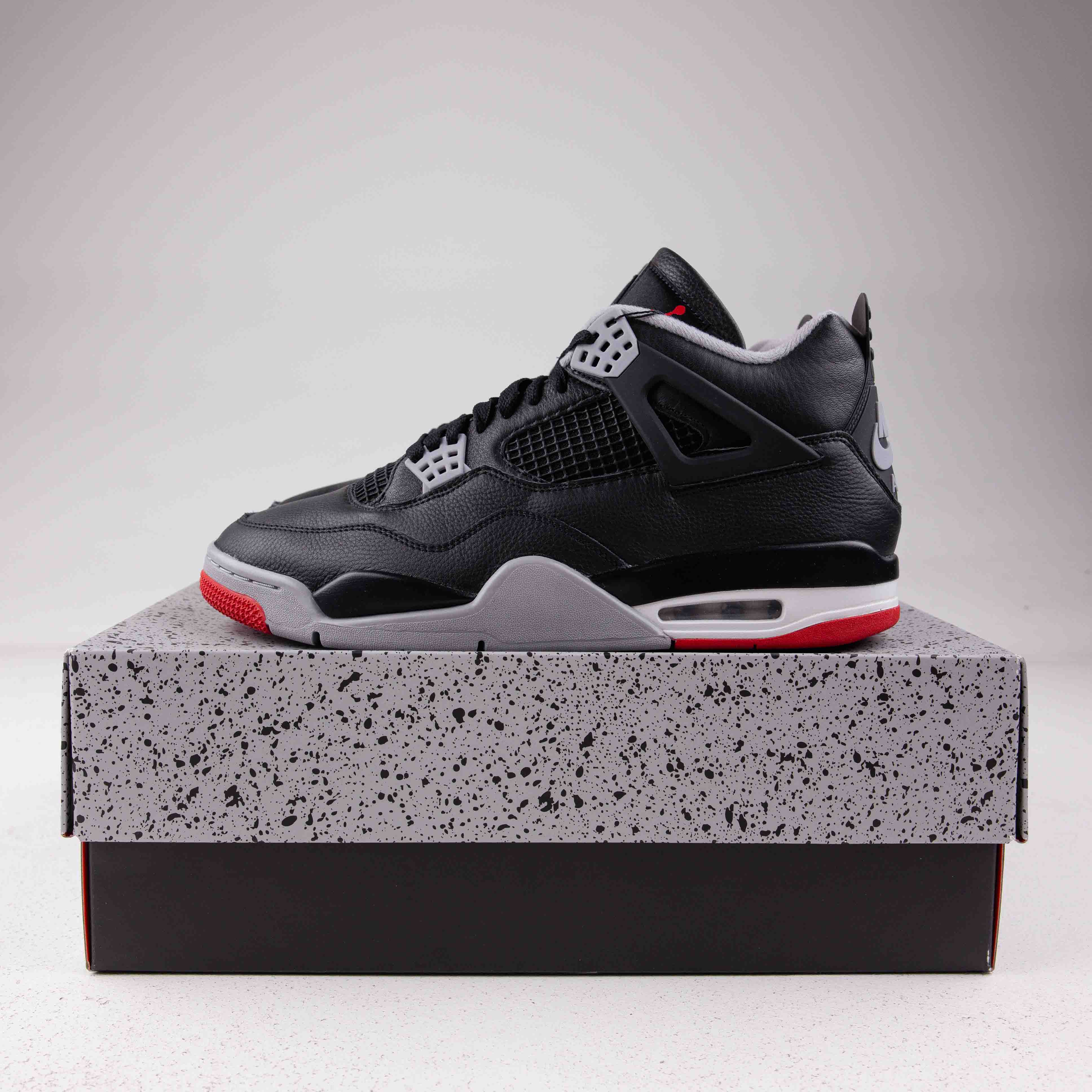 Jordan 4 Retro Bred Reimagined - Used - 1401