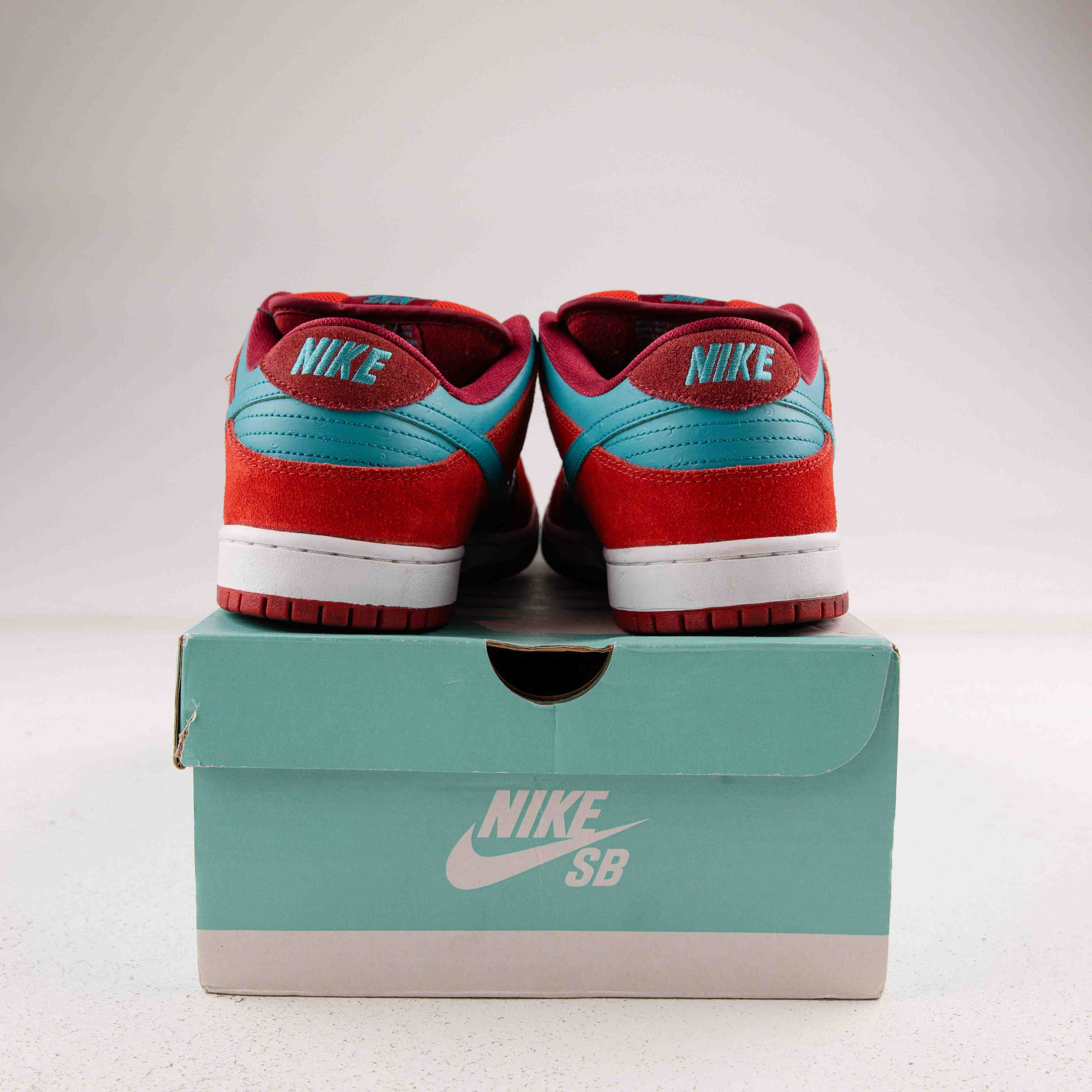 Nike SB Dunk Low Brickhouse Turbo Green - Used - 4007