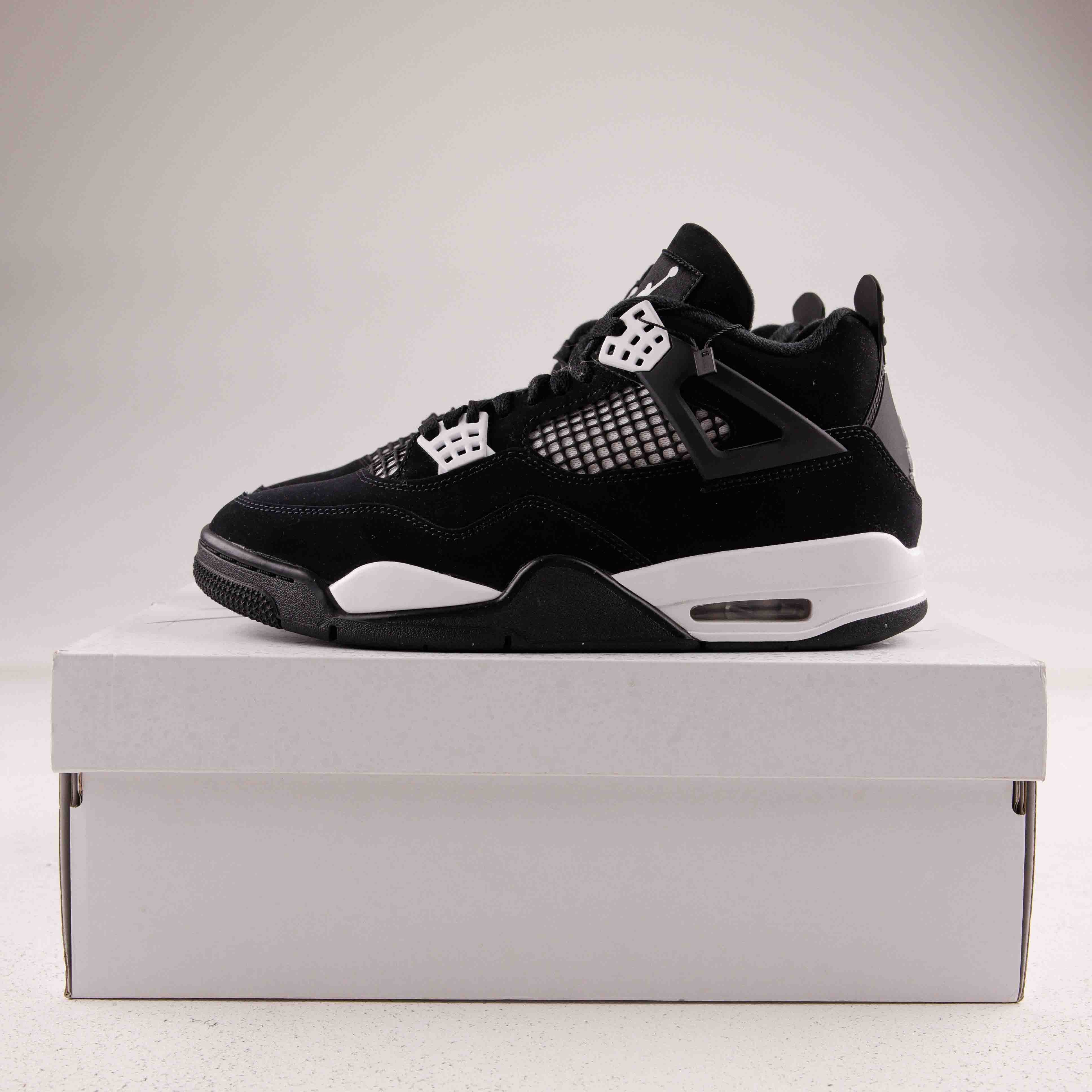 Jordan 4 Retro White Thunder - Used - 1323