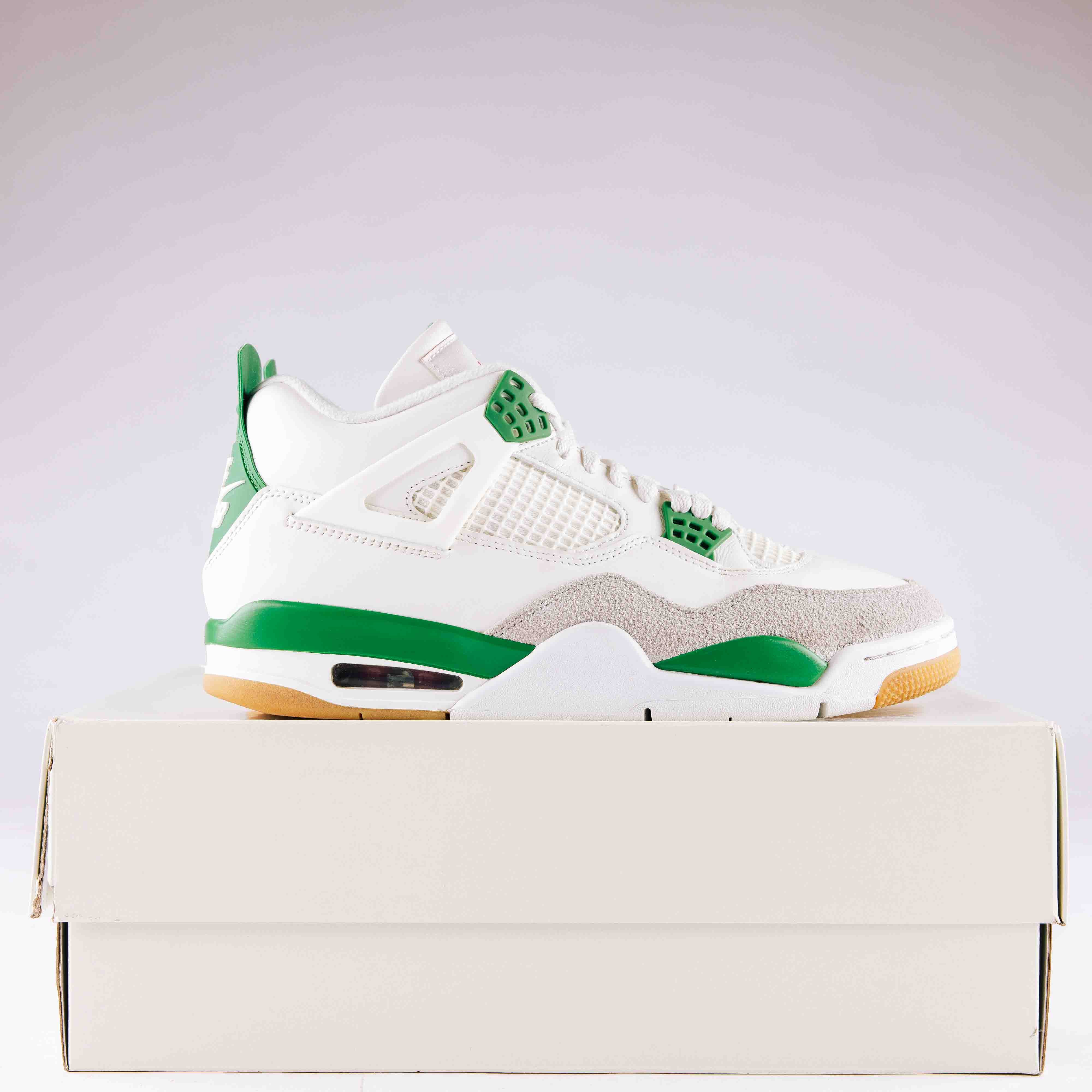 Jordan 4 Retro SB Pine Green - Used - 0655 - Common Hype