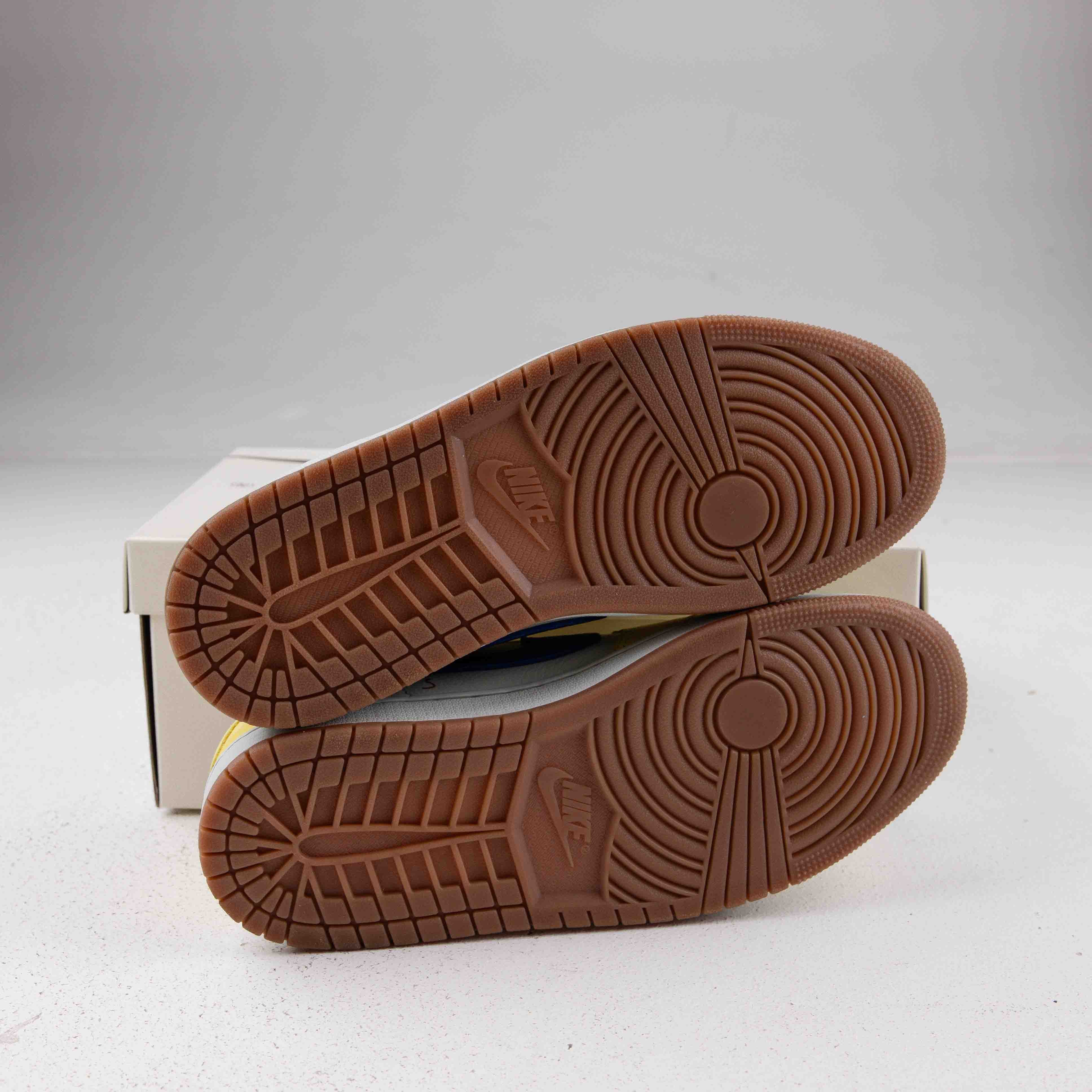 Jordan 1 Retro Low OG SP Travis Scott Canary (Women's) - Used - 4012