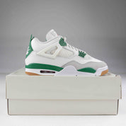 Jordan 4 Retro SB Pine Green - Used - 4031