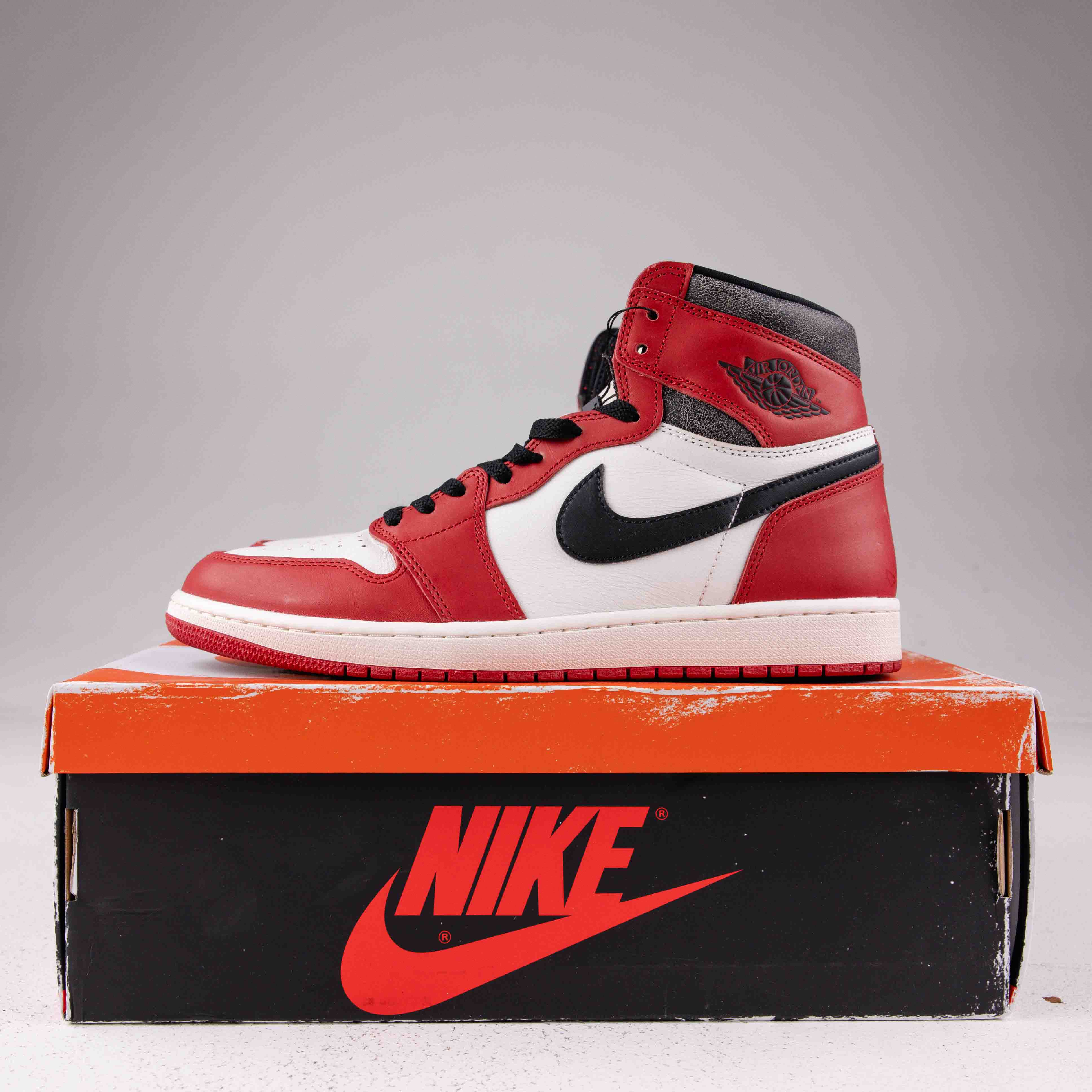 Jordan 1 Retro High OG Chicago Lost and Found - Used - 1571 - Common Hype