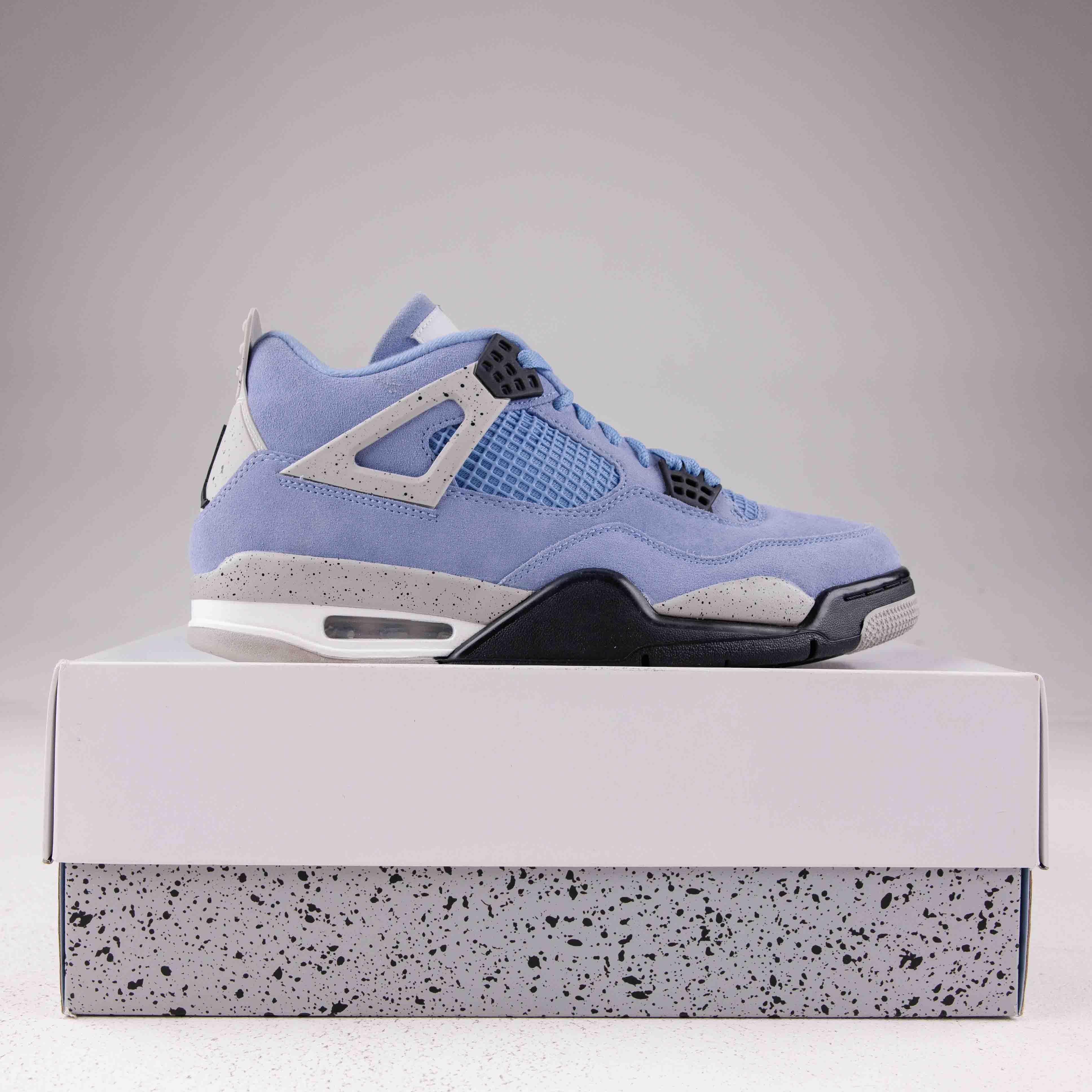 Jordan 4 Retro University Blue - Used - 3550 - Common Hype