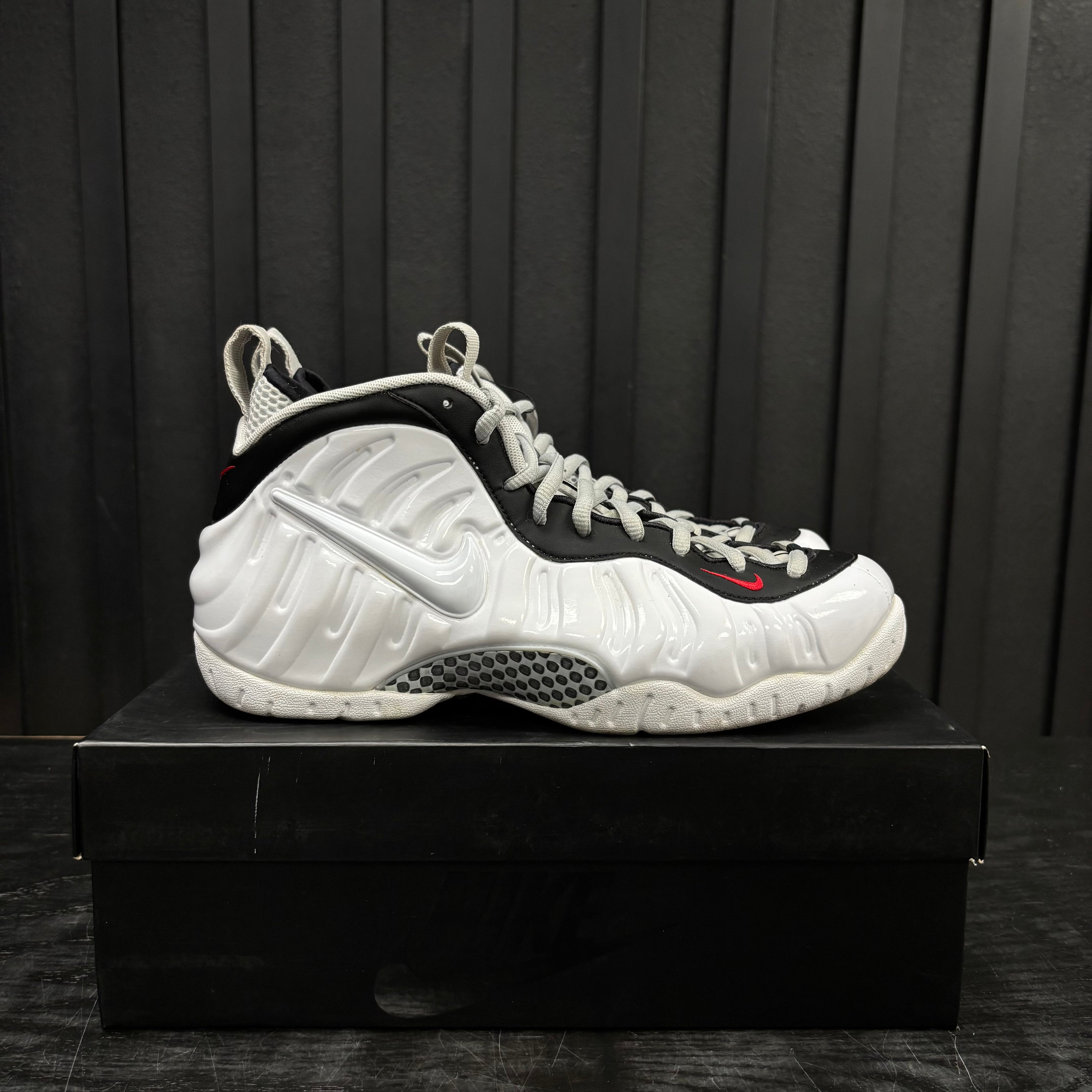 Nike Air Foamposite Pro White Black University Red - Used - 4514
