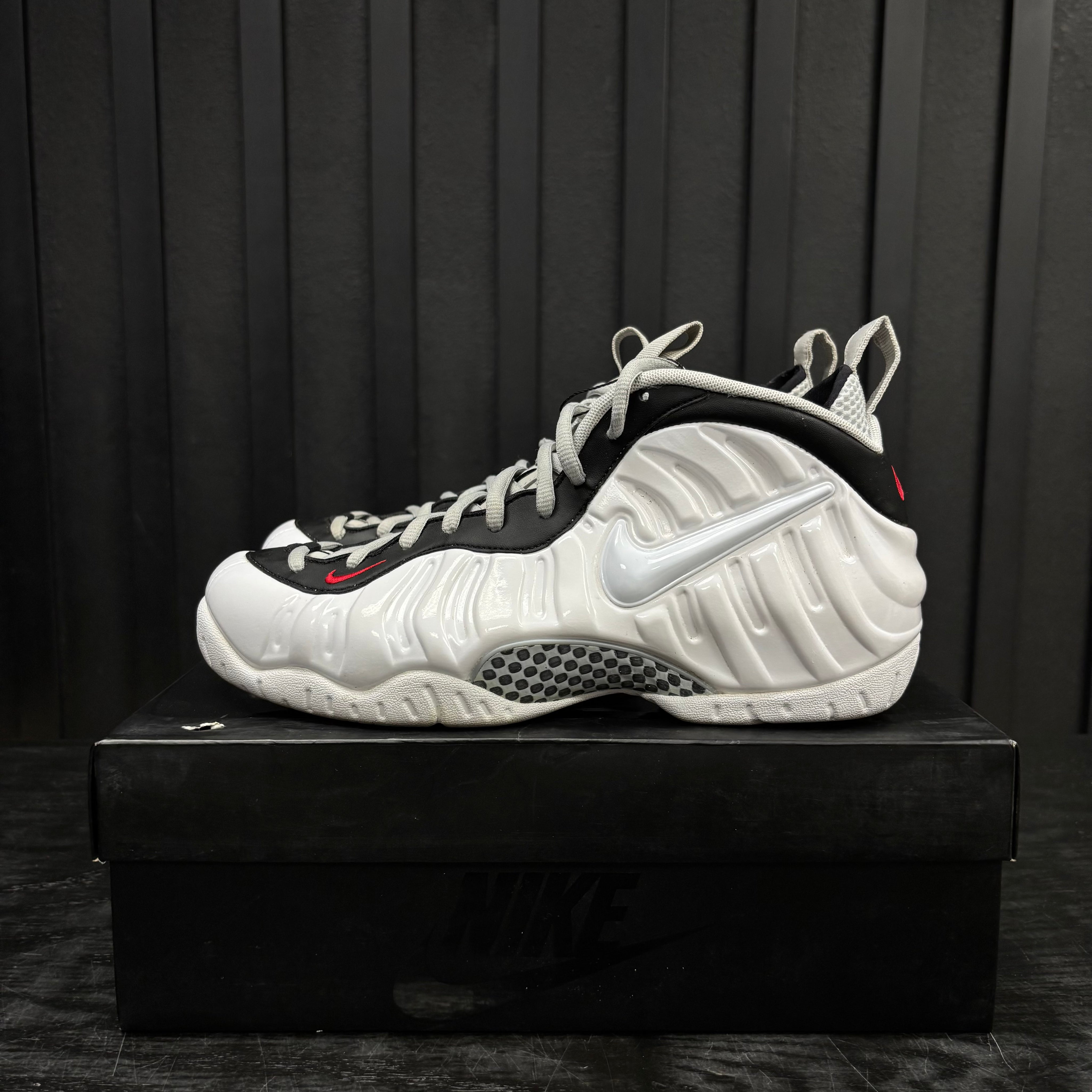 Nike Air Foamposite Pro White Black University Red - Used - 4514