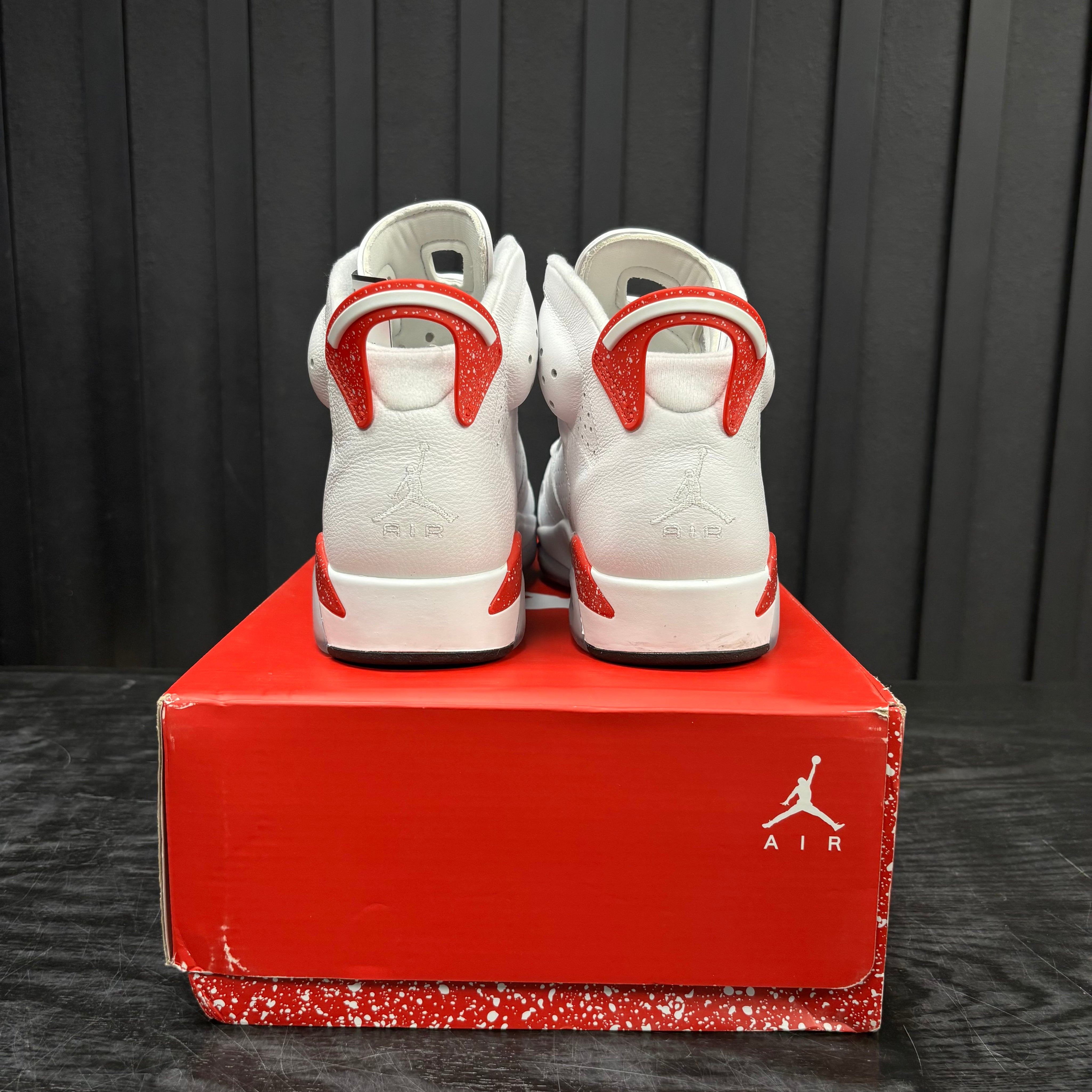 Jordan 6 Retro Red Oreo - Used - 4481
