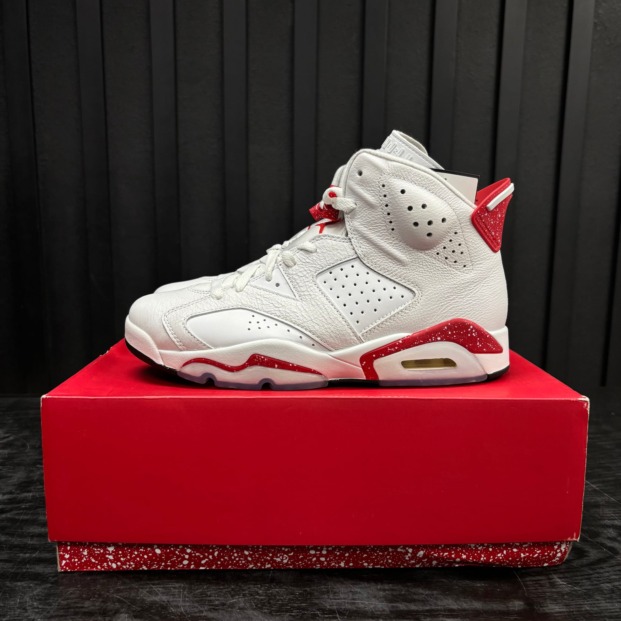 Jordan 6 Retro Red Oreo - Used - 4481