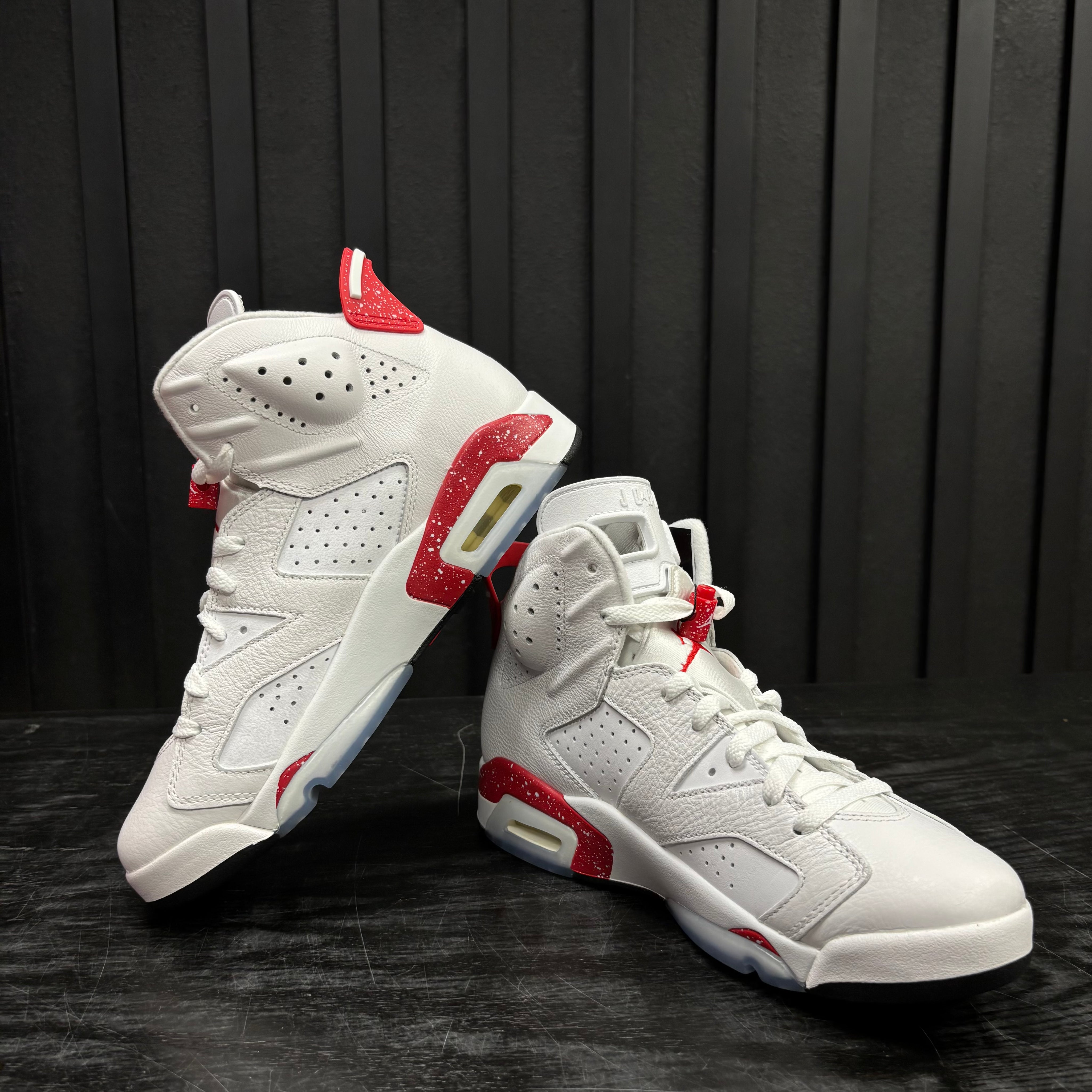 Jordan 6 Retro Red Oreo - Used - 4481