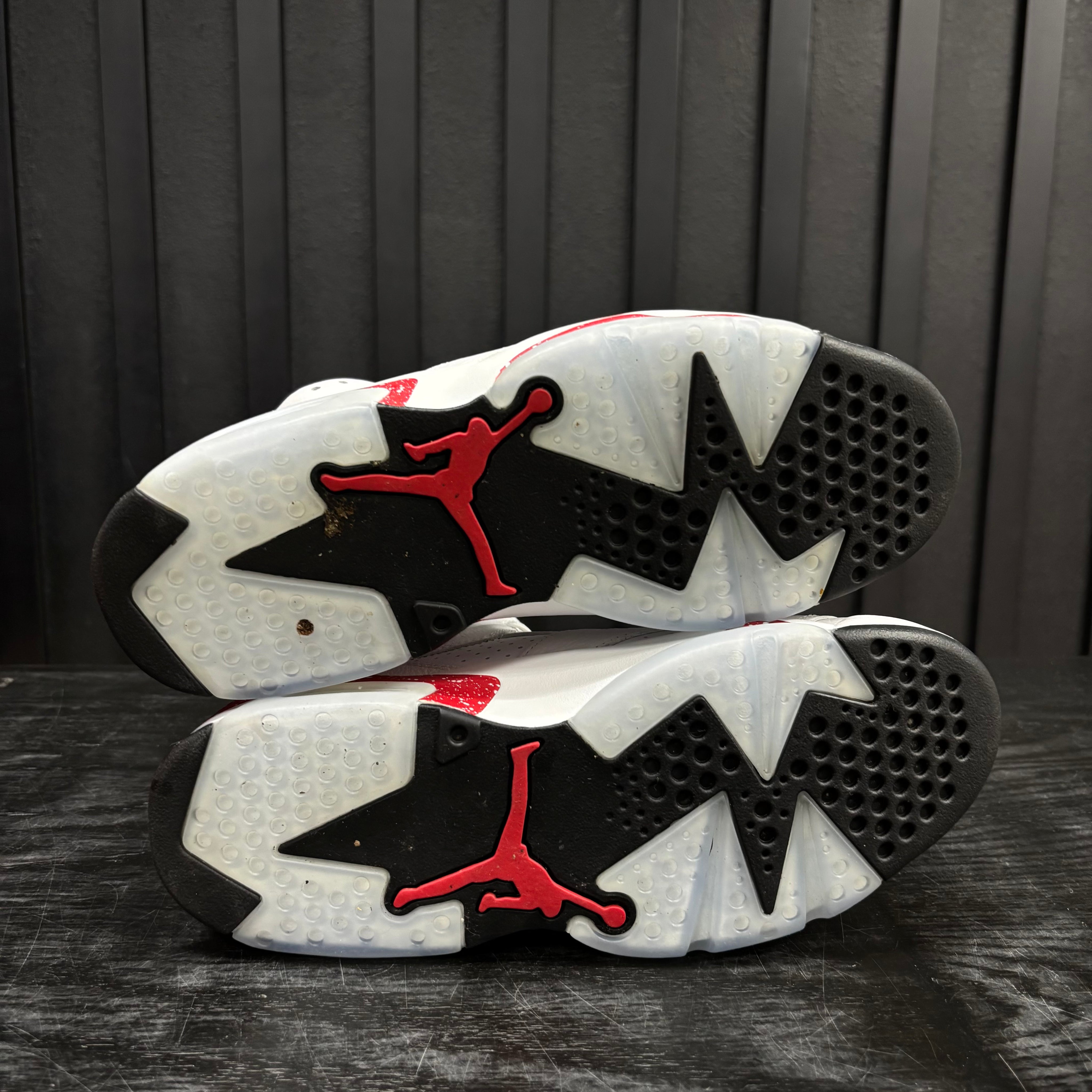Jordan 6 Retro Red Oreo - Used - 4481