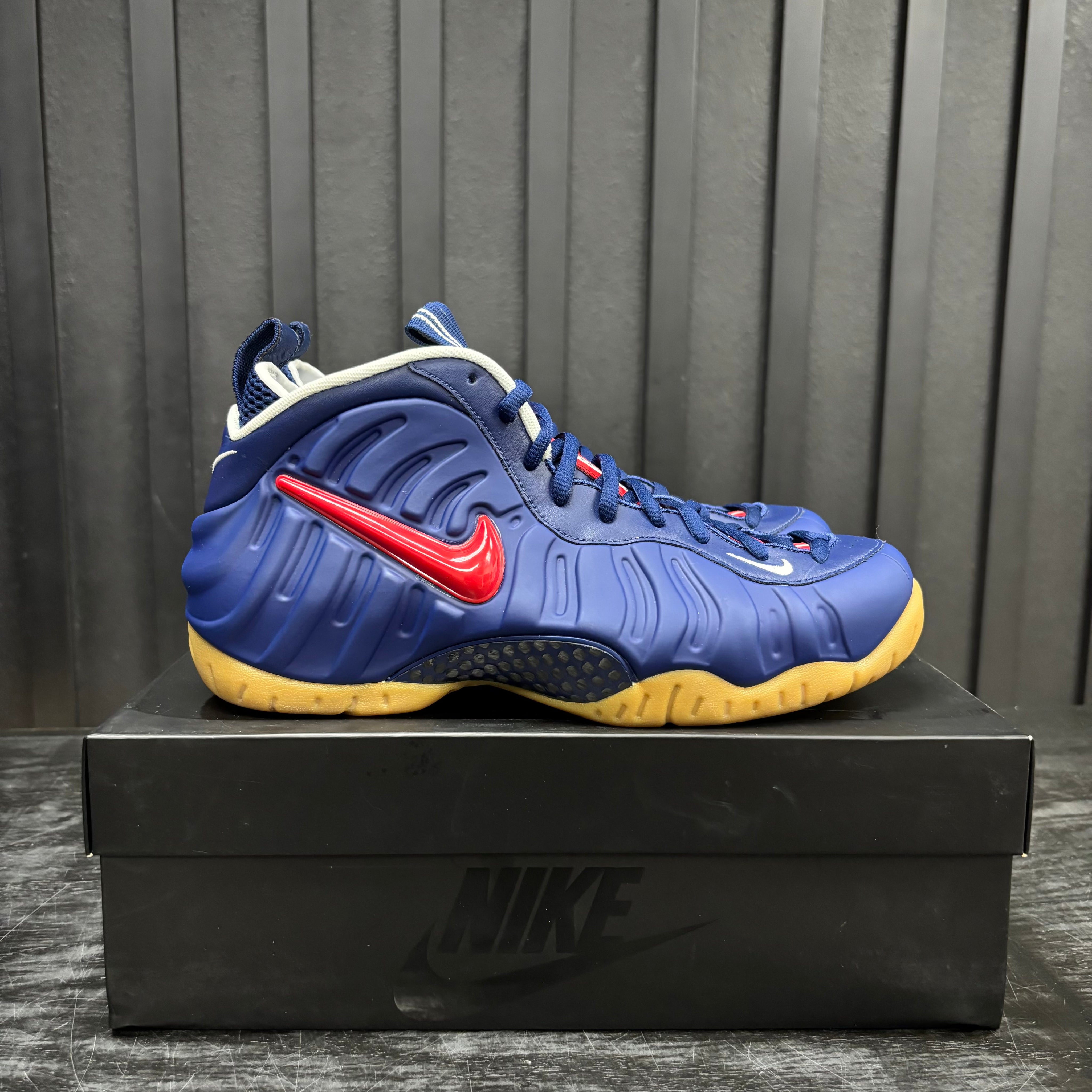 Nike Air Foamposite Pro Blue Void University Red - Used - 4477