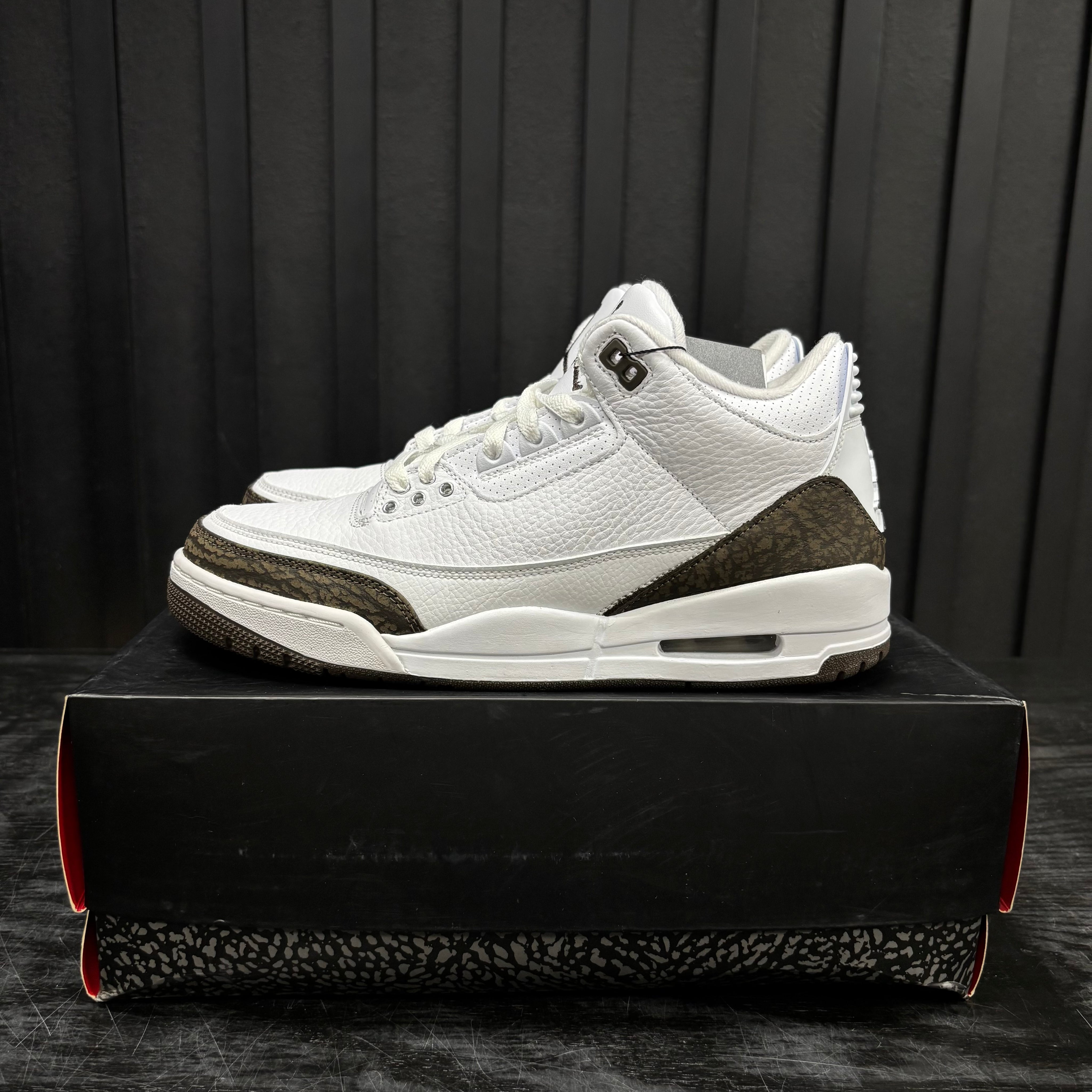 Jordan 3 Retro Mocha (2018) - Used - 4461