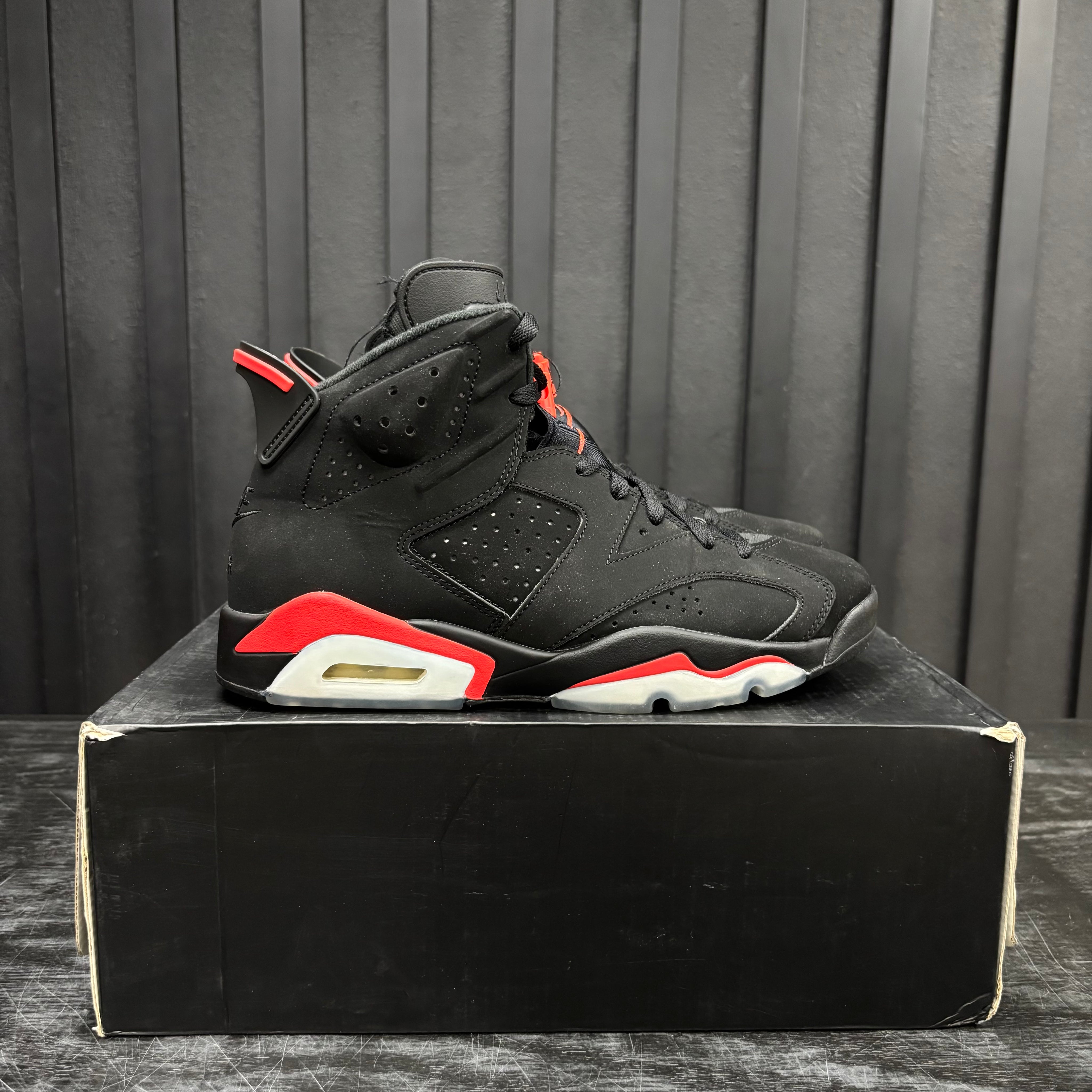 Jordan 6 Retro Black Infrared (2019) - Used - 4456