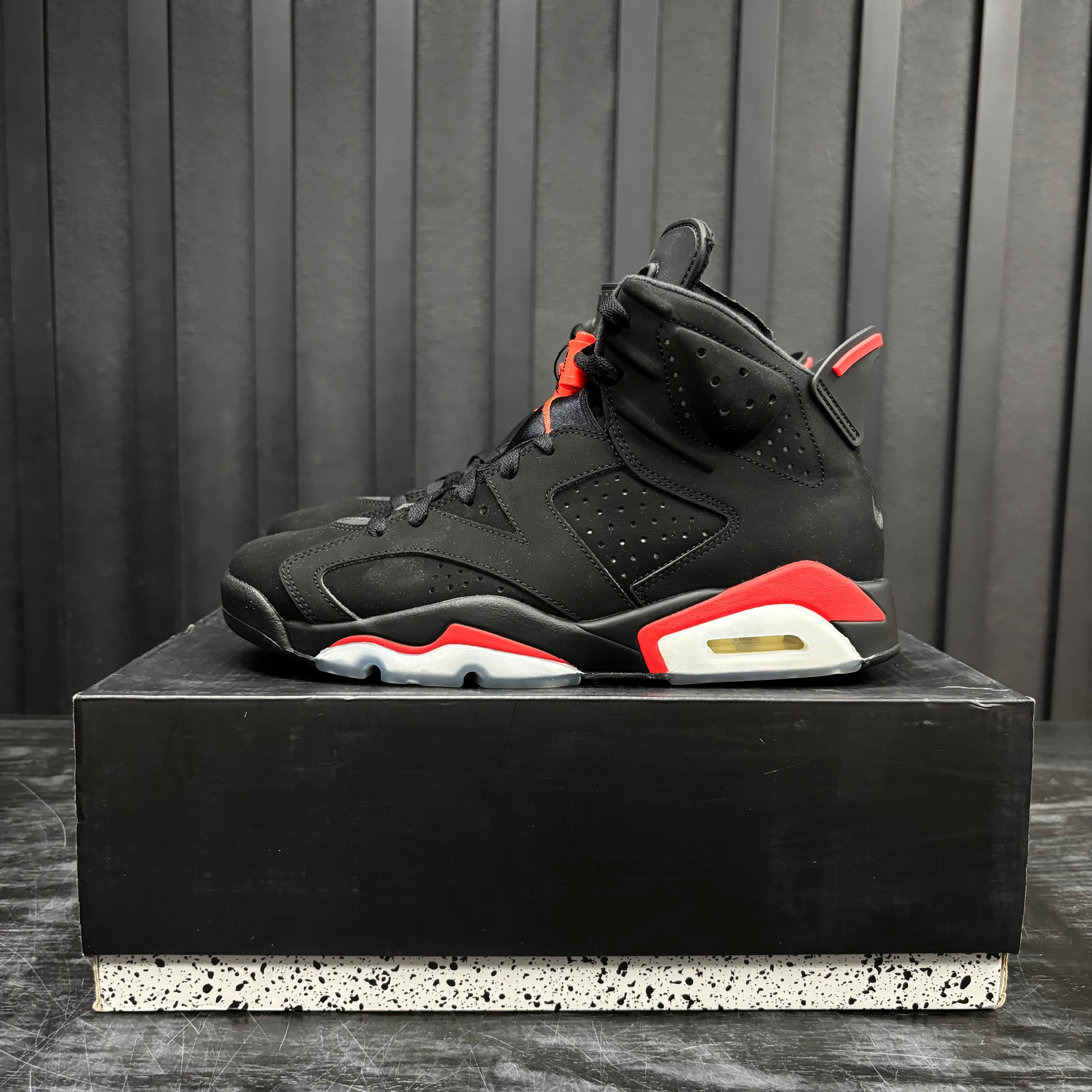 Jordan 6 Retro Black Infrared (2019) - Used - 4456