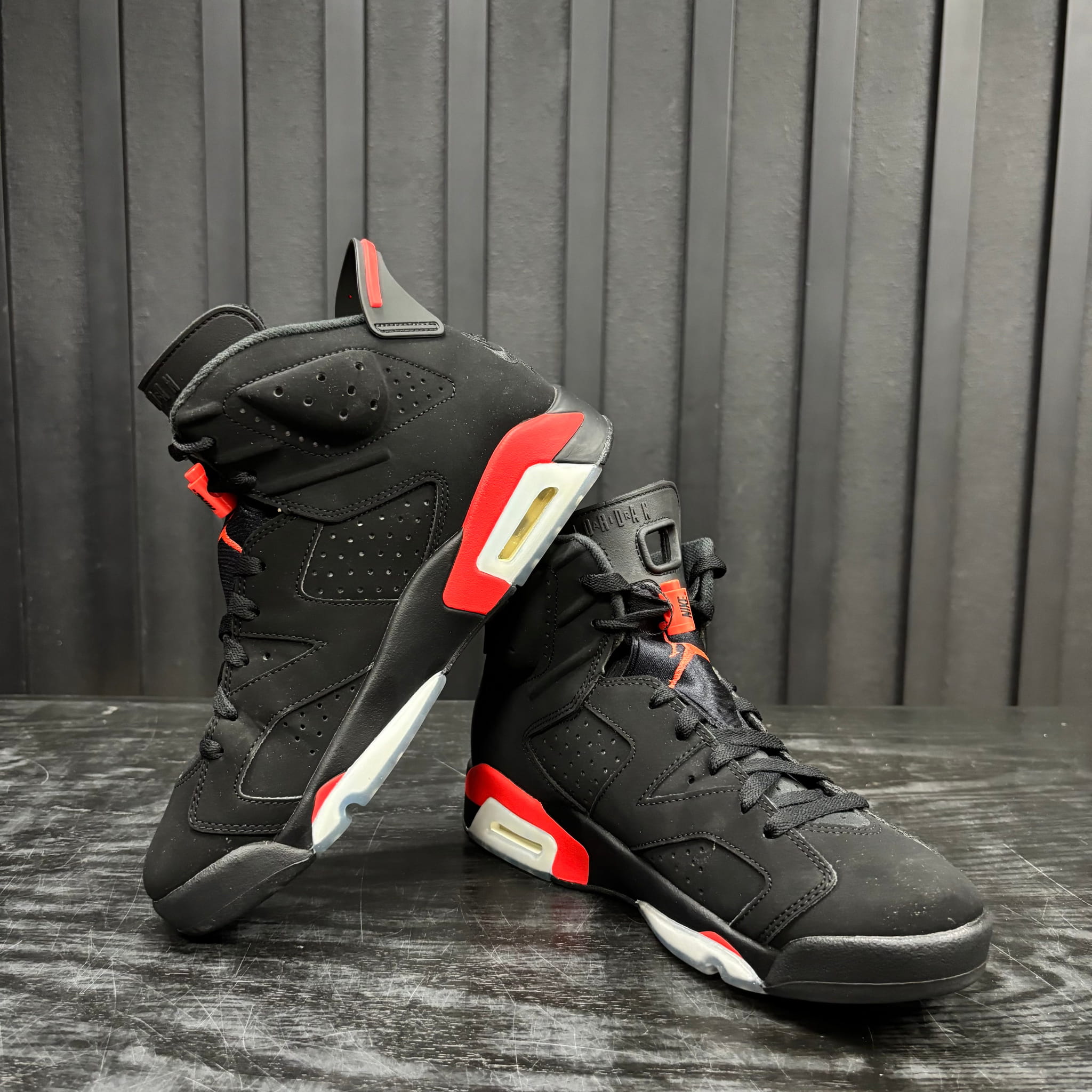 スニーカー NIKE AIR JORDAN 6 OG BLACK INFRARED 2019 Jordan 6 Retro Black Infrared (2019) - Used - 4456 – Common Hype