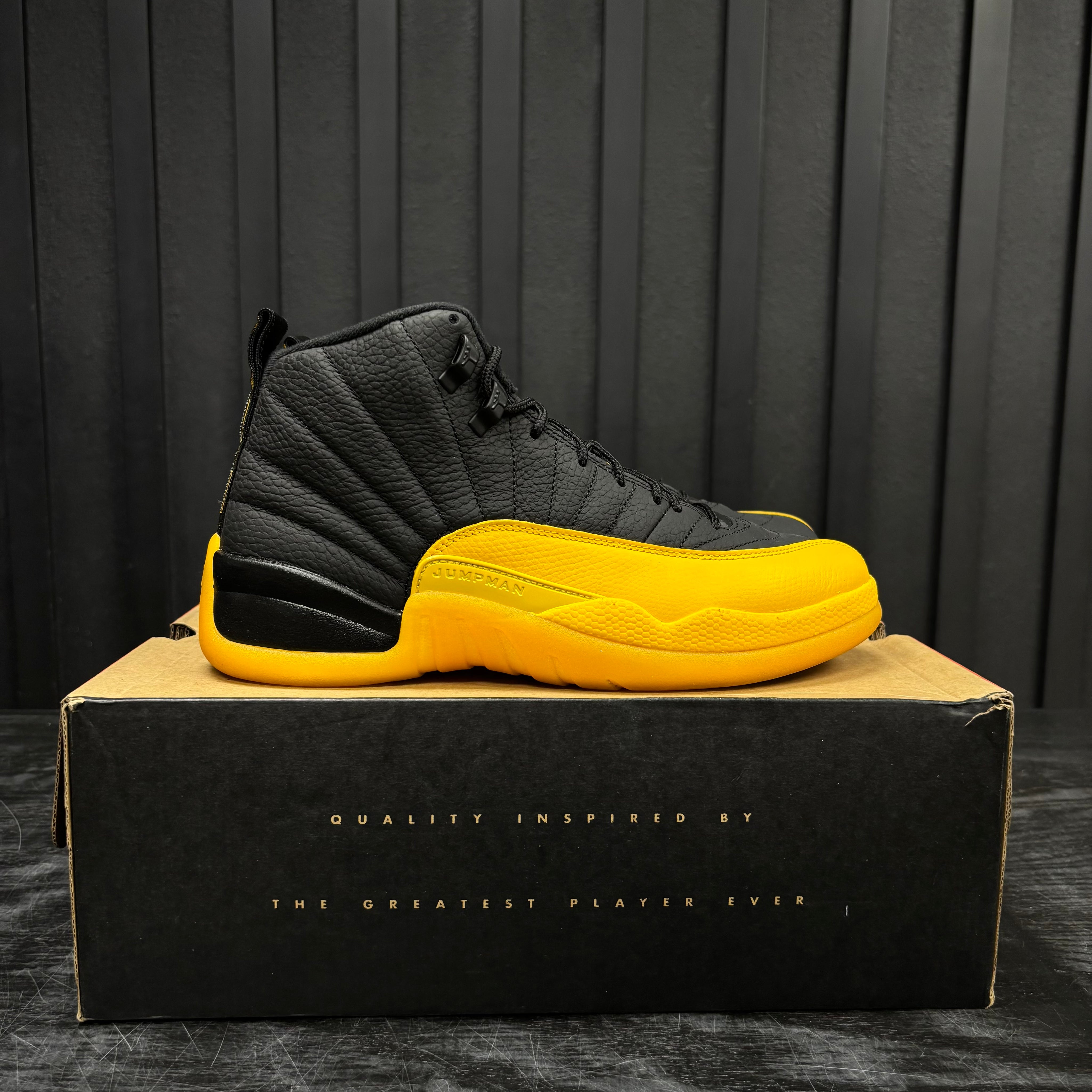 Jordan 12 Retro Black University Gold - Used - 4508