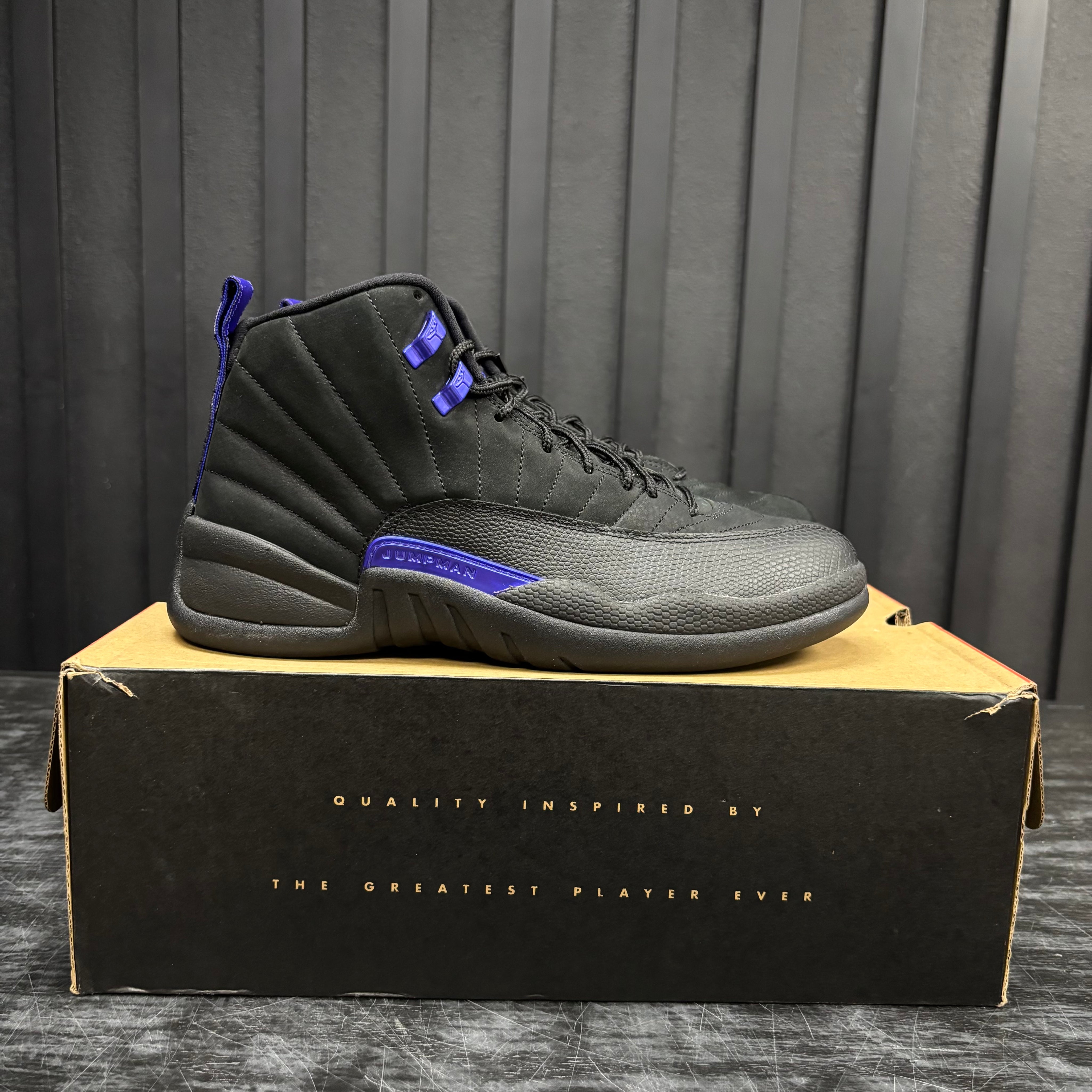Jordan 12 Retro Black Dark Concord - Used - 4472