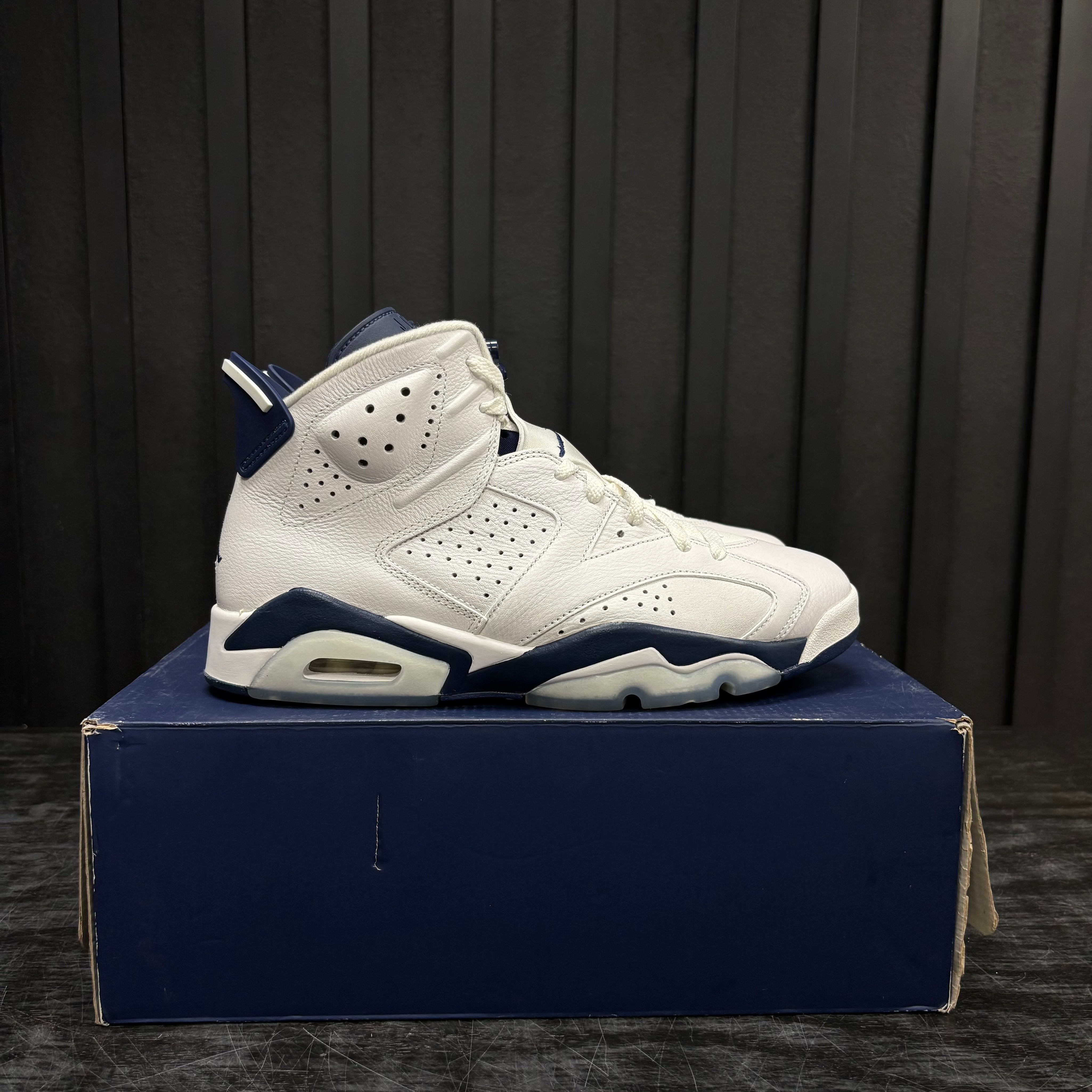 Jordan 6 Retro Midnight Navy (2022) - Used - 4483