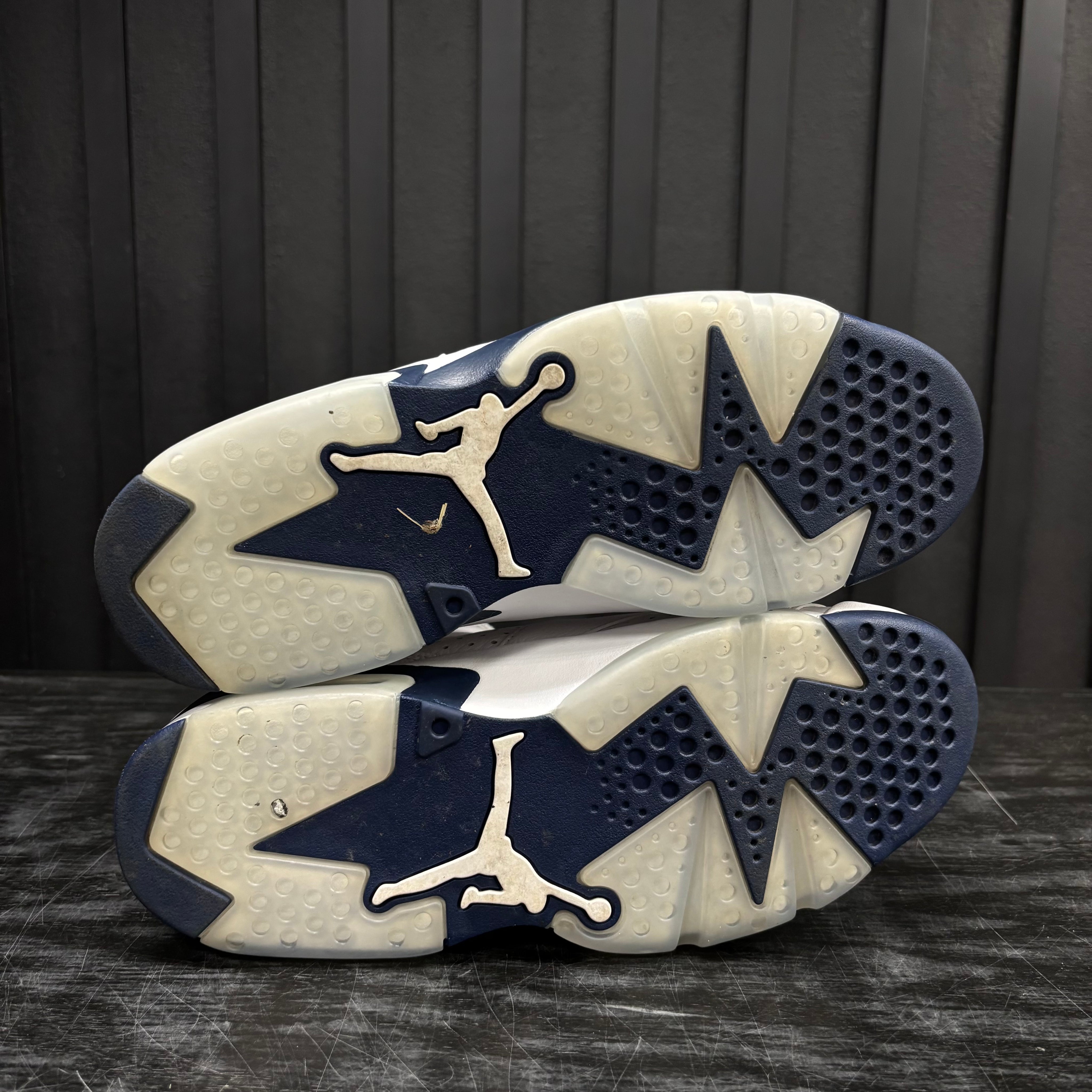 Jordan 6 Retro Midnight Navy (2022) - Used - 4483