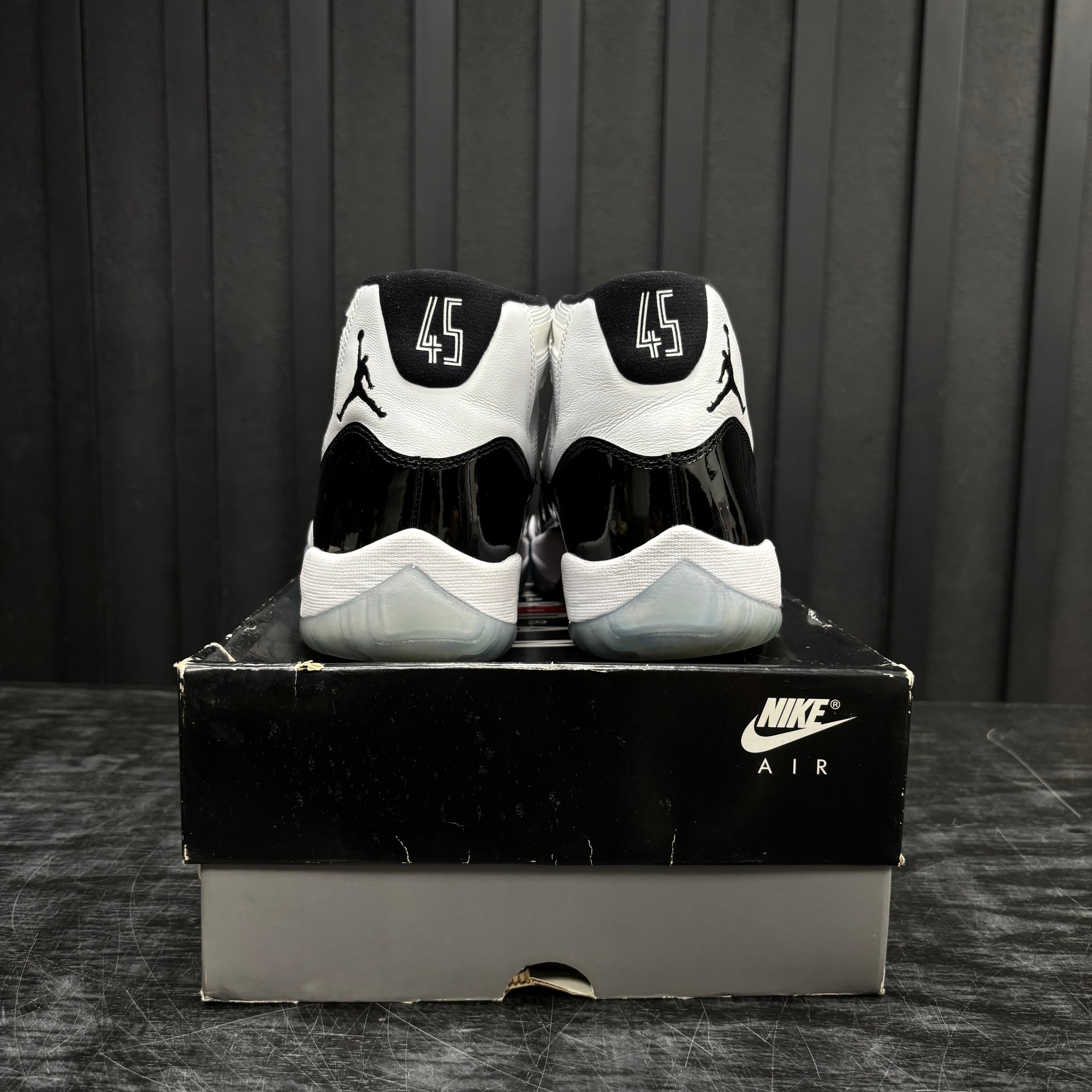 Jordan 11 Retro Concord (2018) - Used - 4487