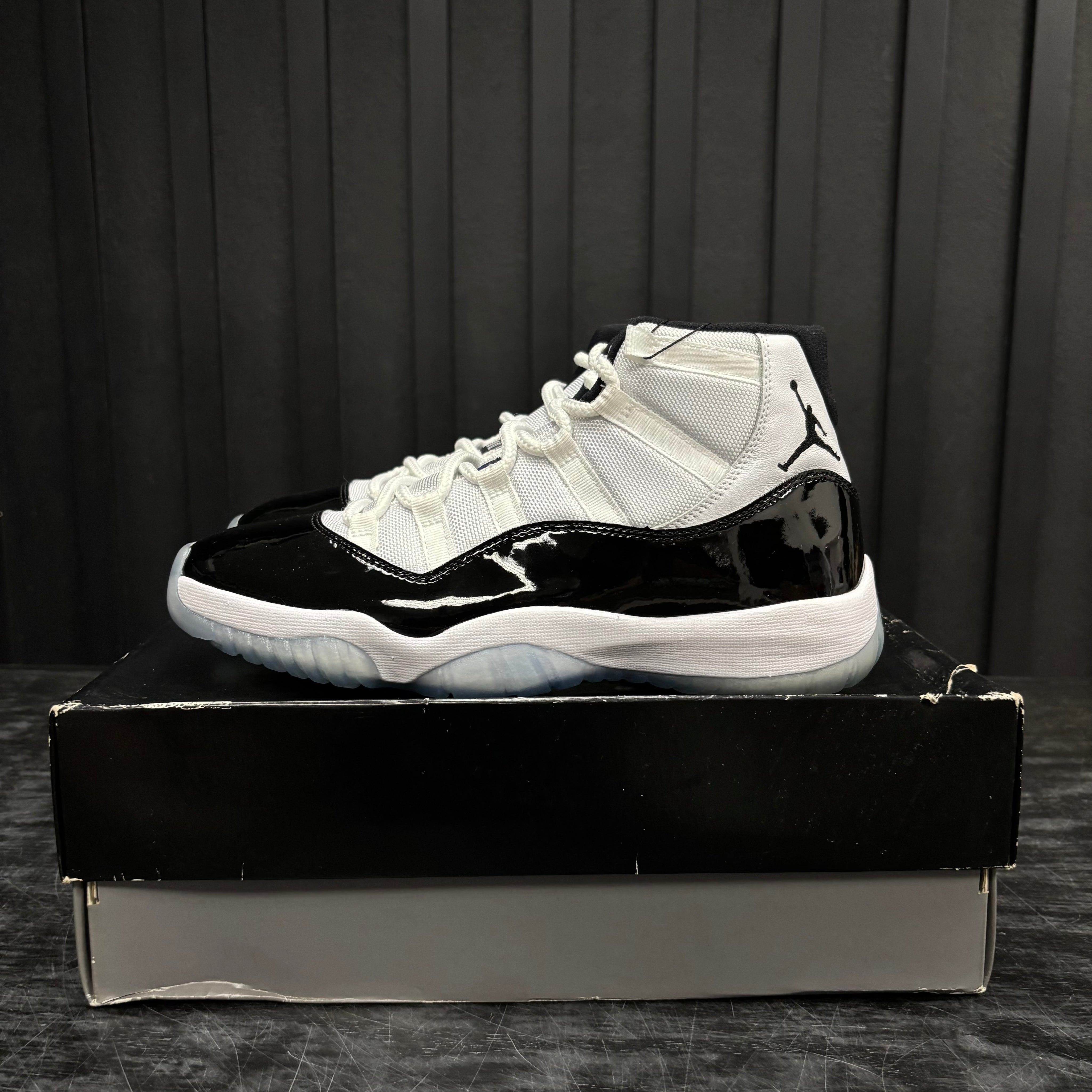 Jordan 11 Retro Concord (2018) - Used - 4487