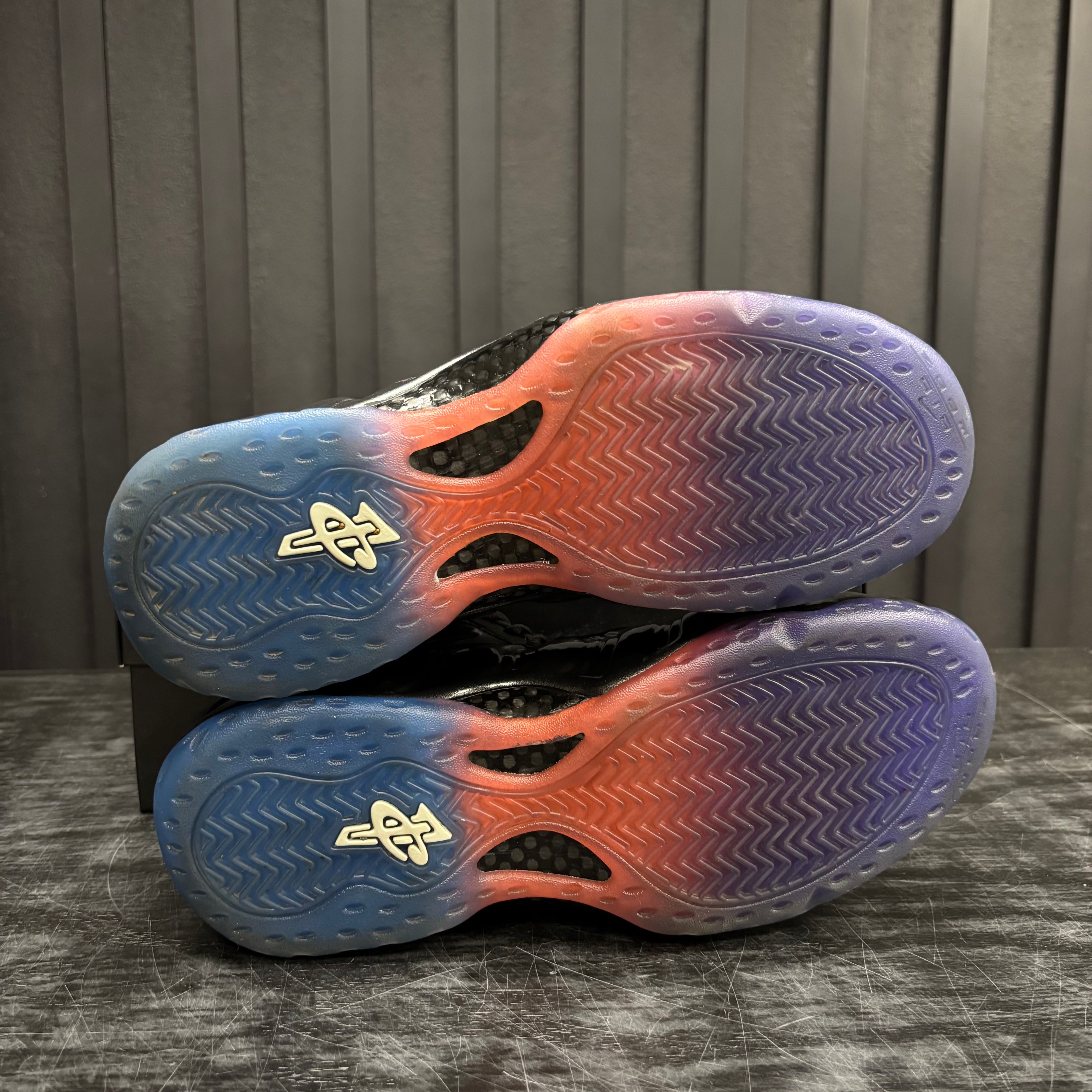 Nike Air Foamposite One Gradient Soles - Used - 4511