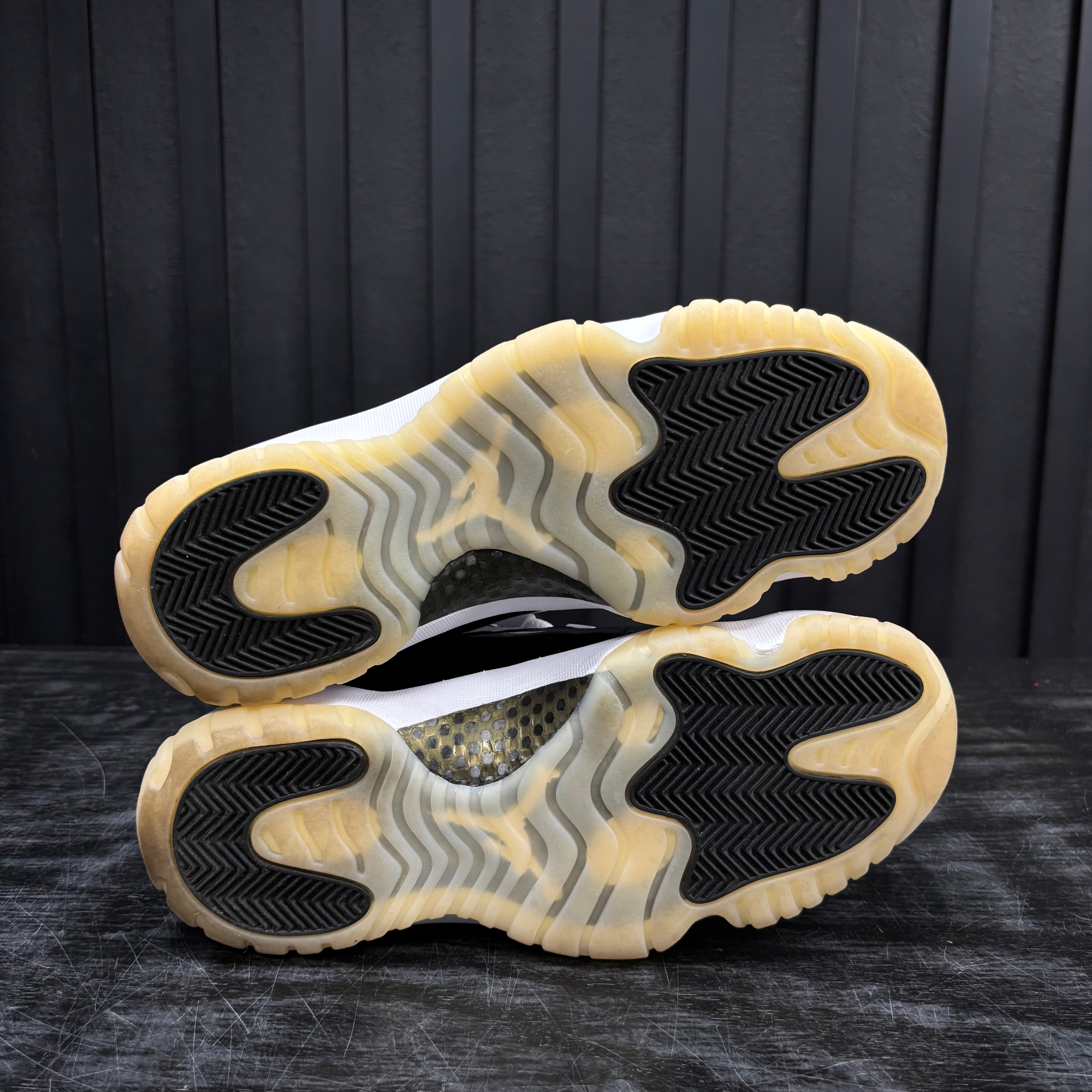 Jordan 11 DMP Gratitude (2023) - Used - 4453