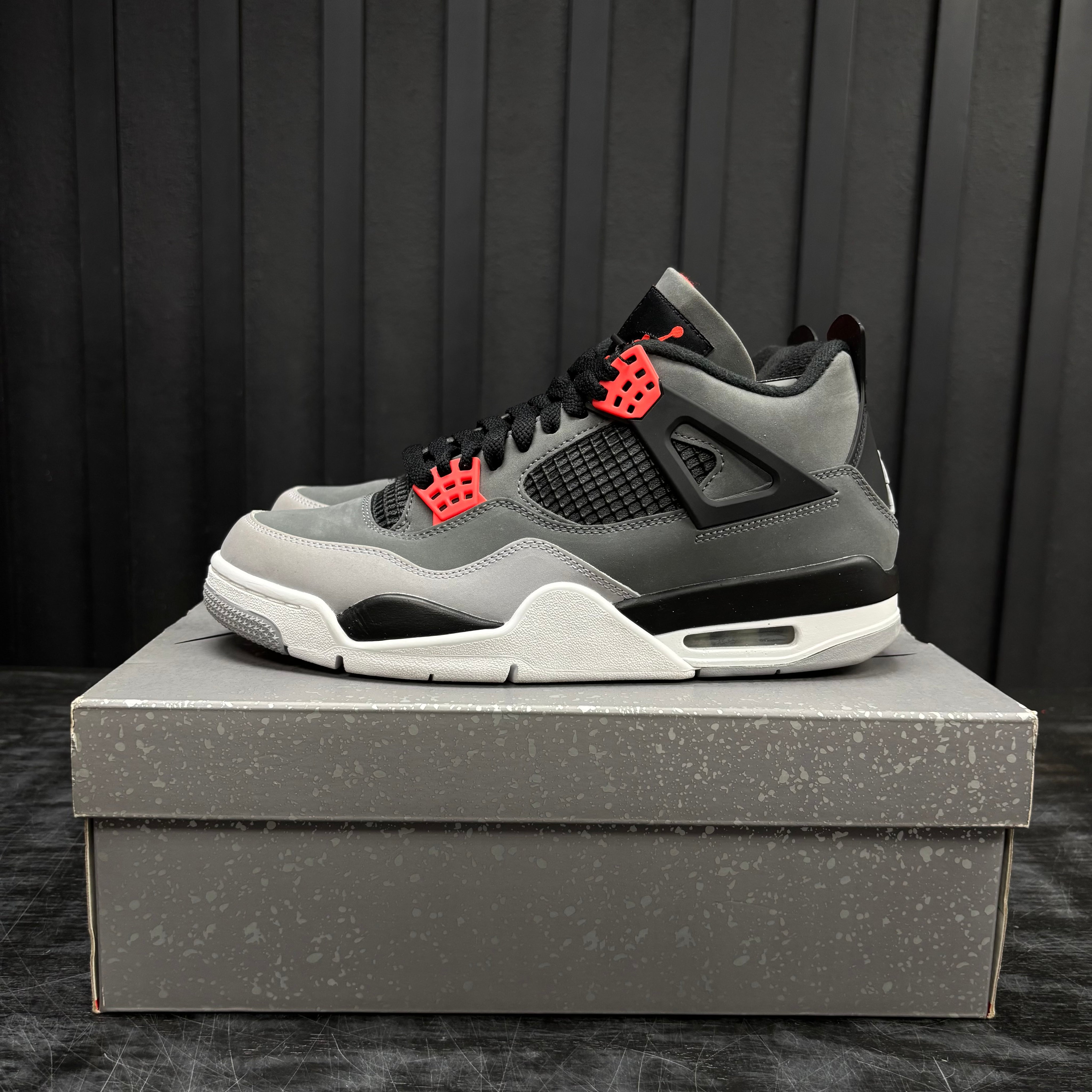 Jordan 4 Retro Infrared - Used - 4525