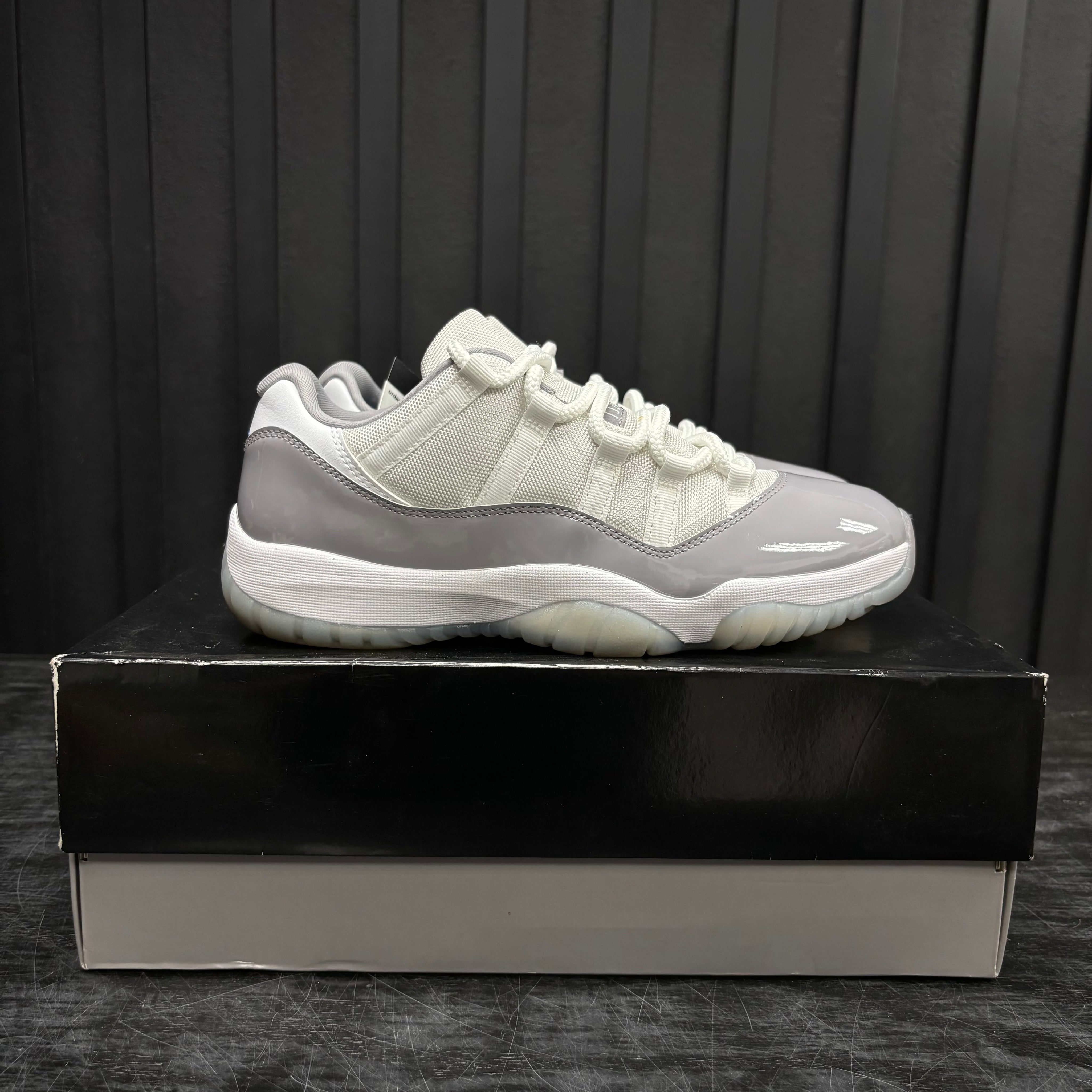 Jordan 11 Retro Low Cement Grey - Used - 4527