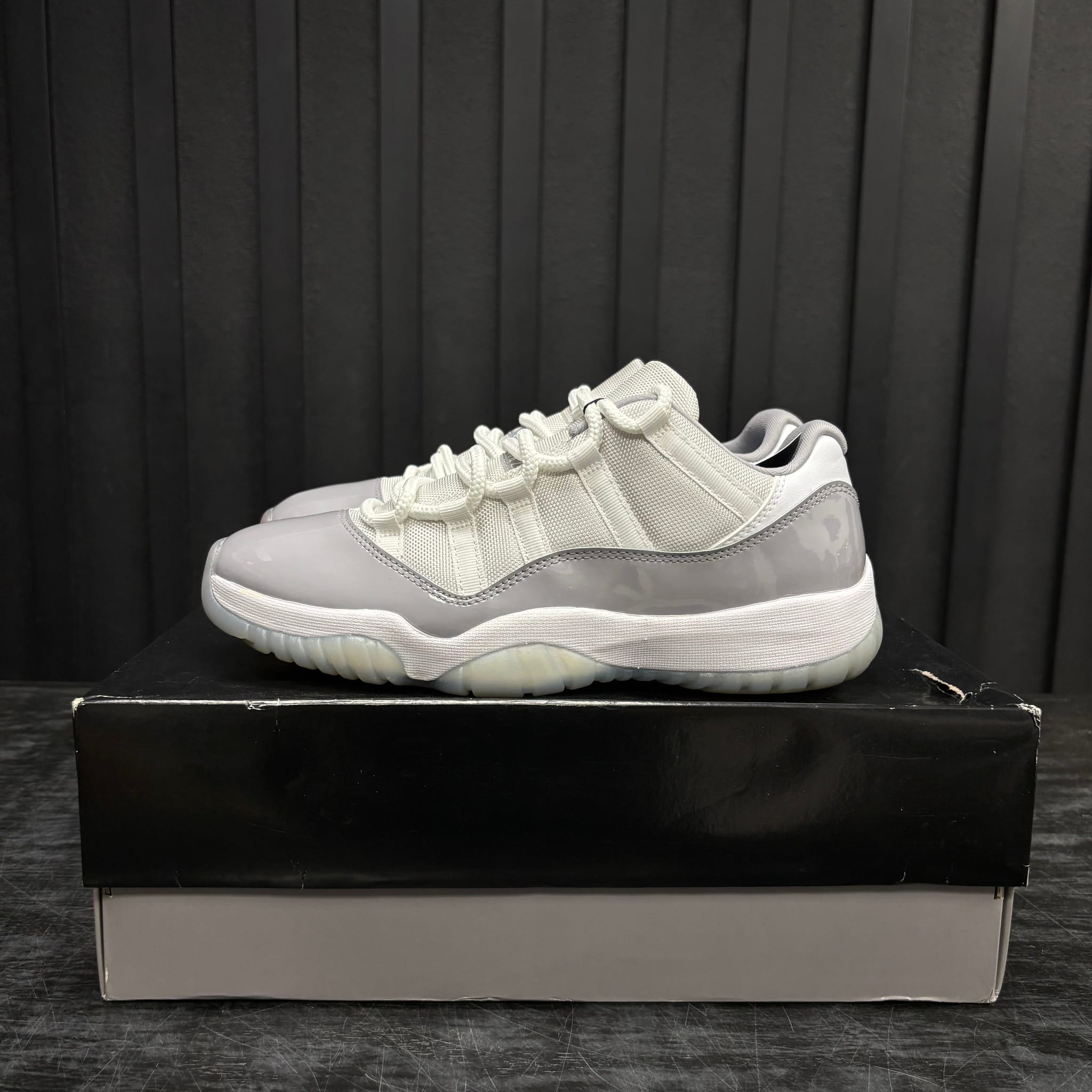 Jordan 11 Retro Low Cement Grey - Used - 4527