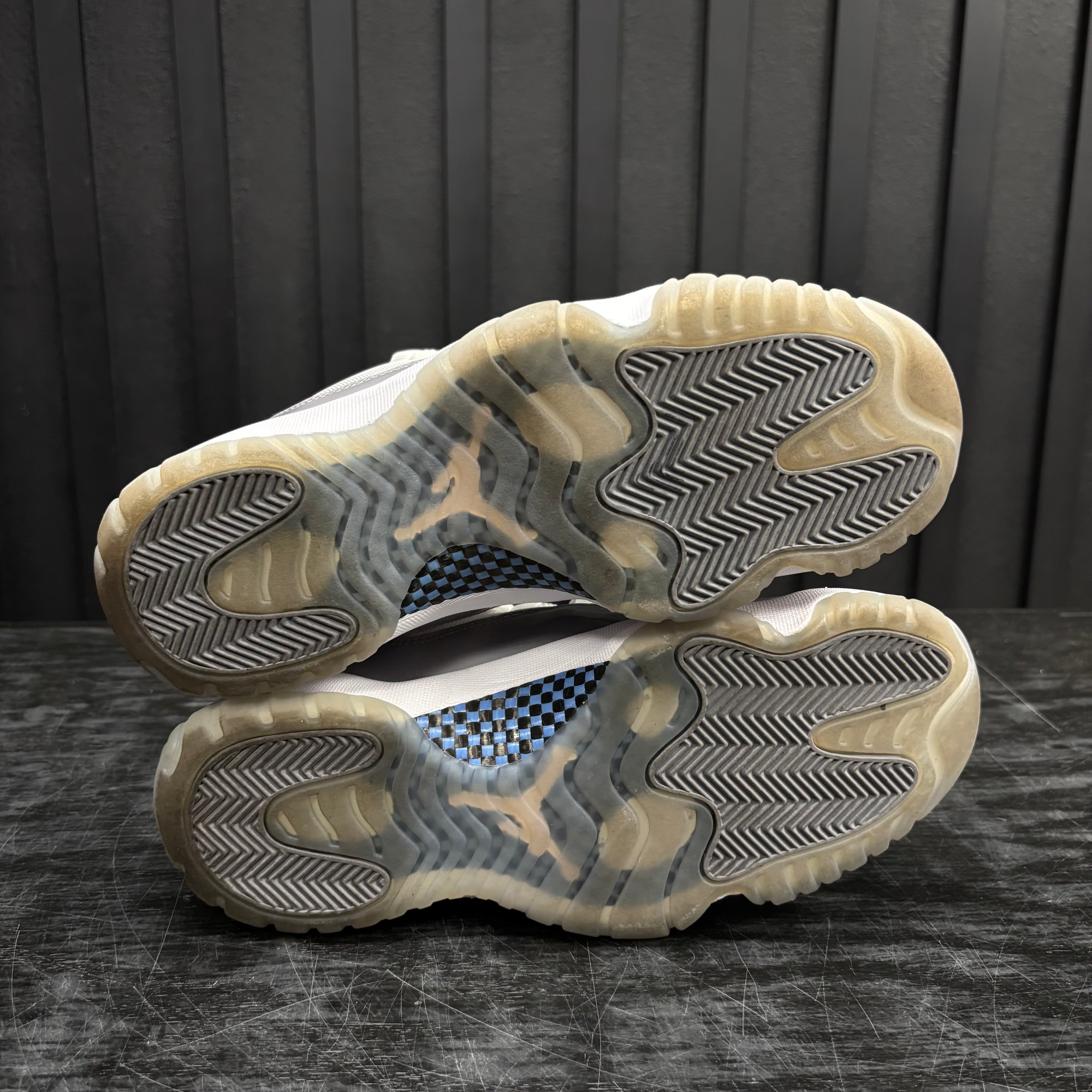 Jordan 11 Retro Low Cement Grey - Used - 4527