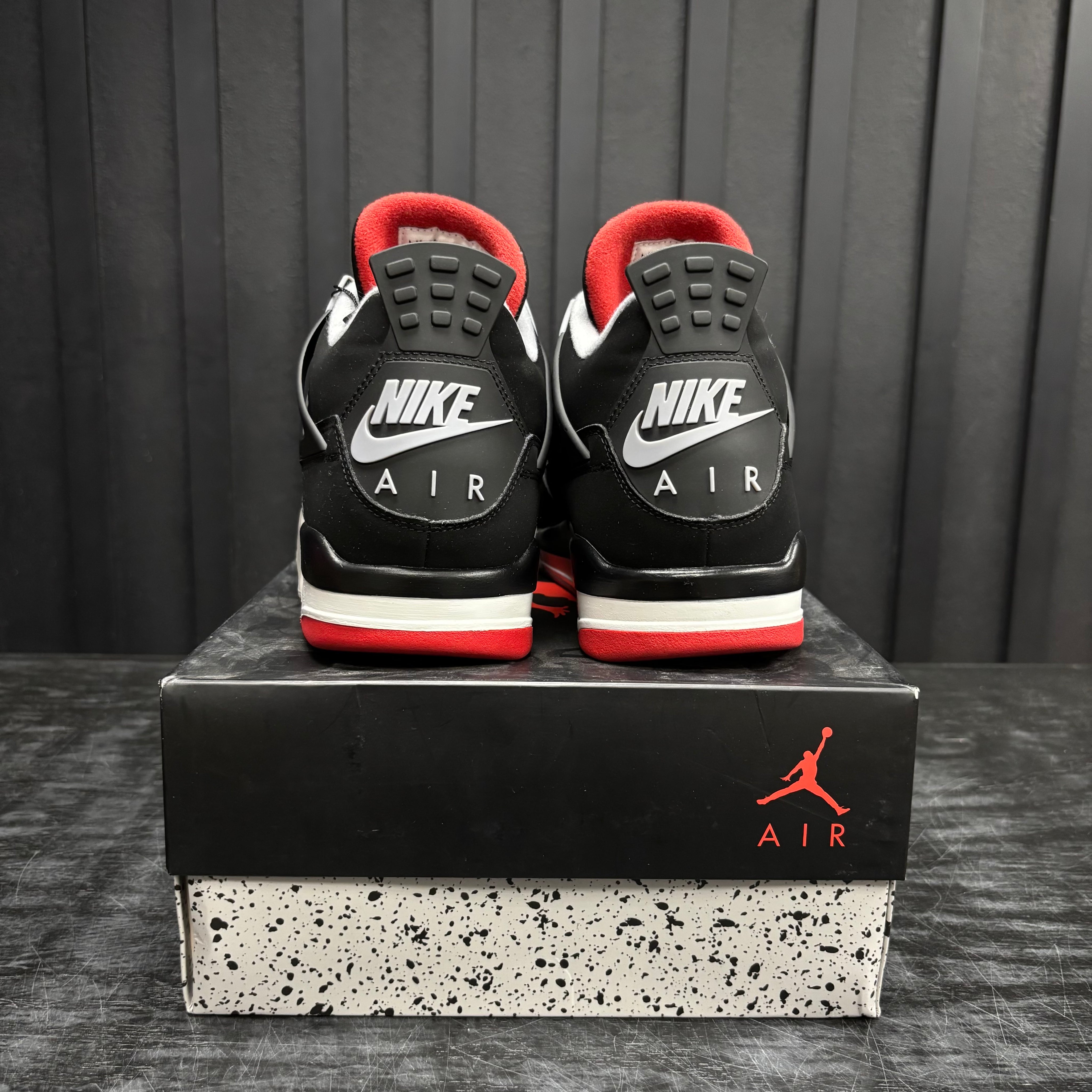 Jordan 4 Retro Bred (2019) - Used - 3895