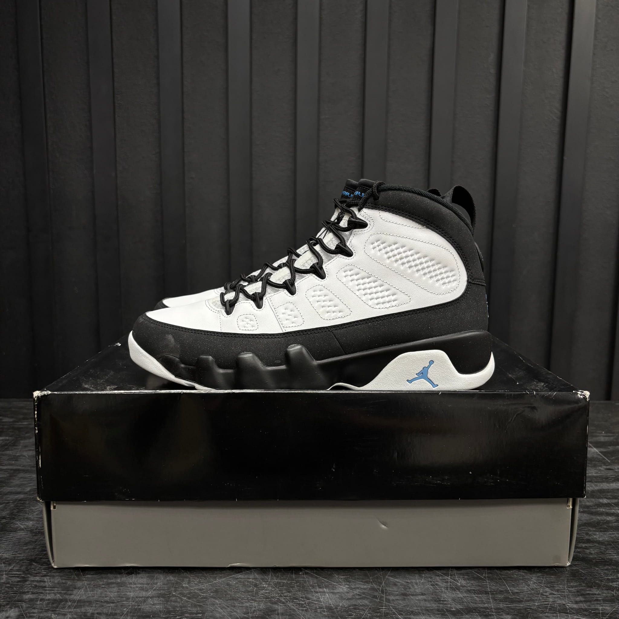 Jordan 9 Retro University Blue - Used - 4541