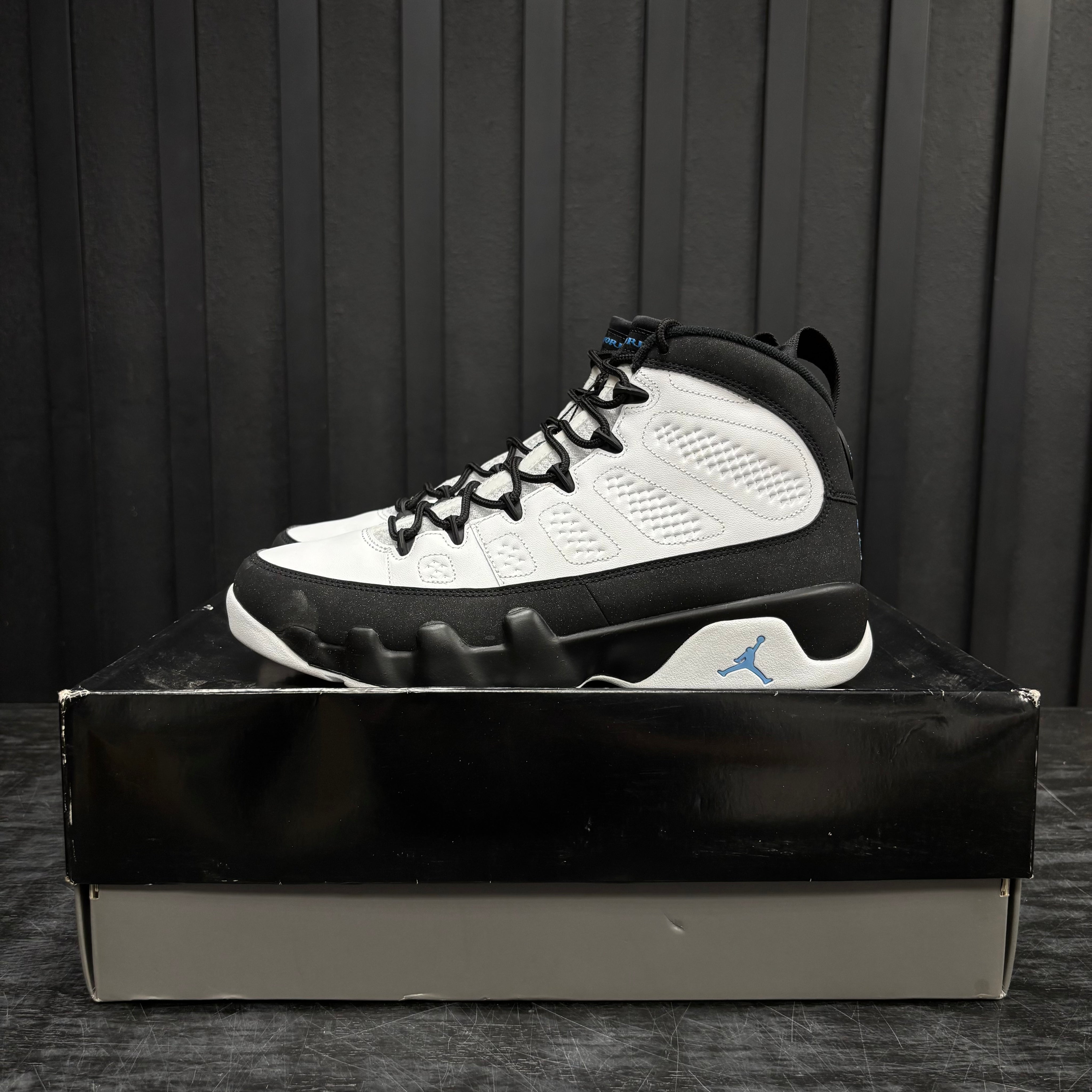 Jordan 9 Retro University Blue - Used - 4541