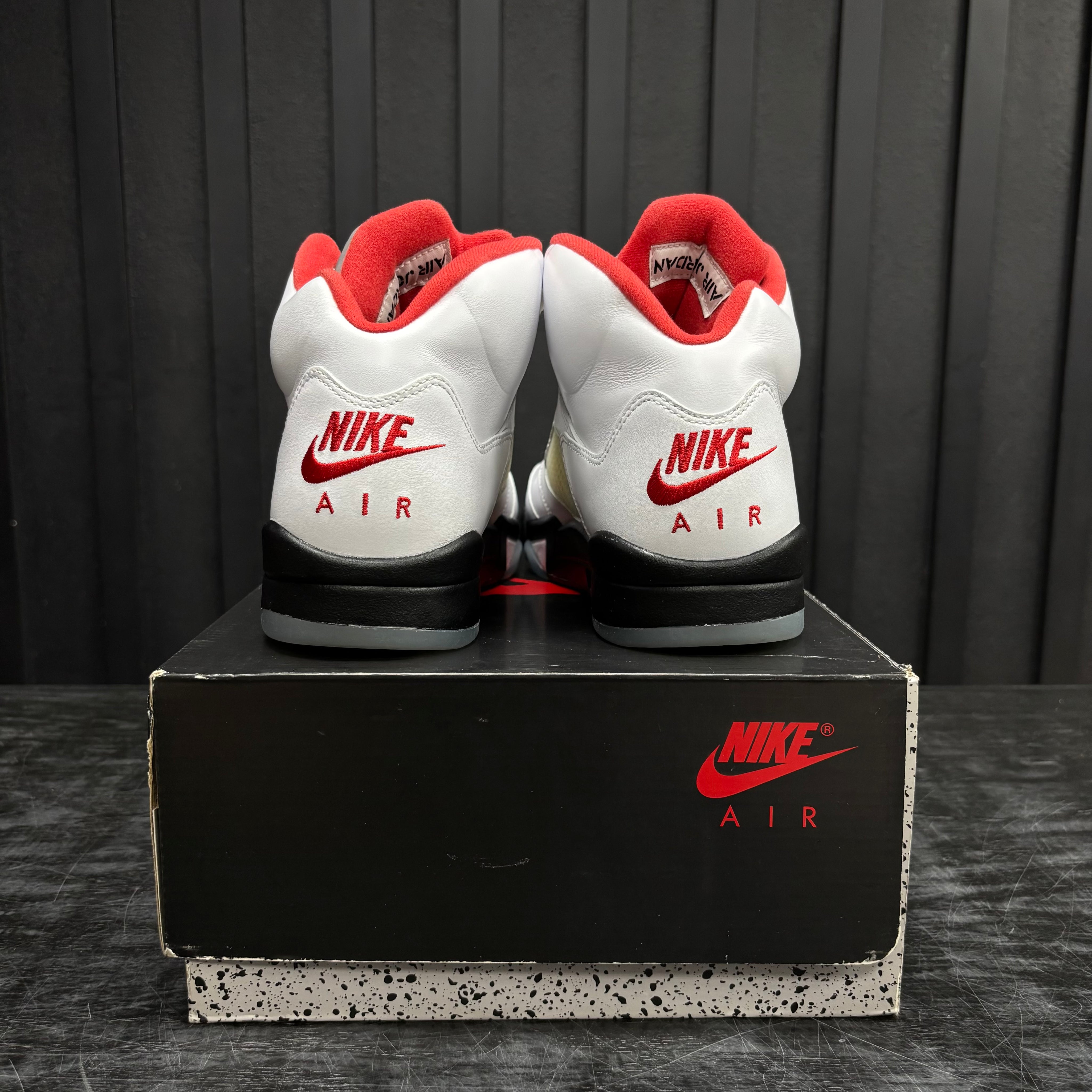 Jordan 5 Retro Fire Red Silver Tongue (2020) - Used - 4489