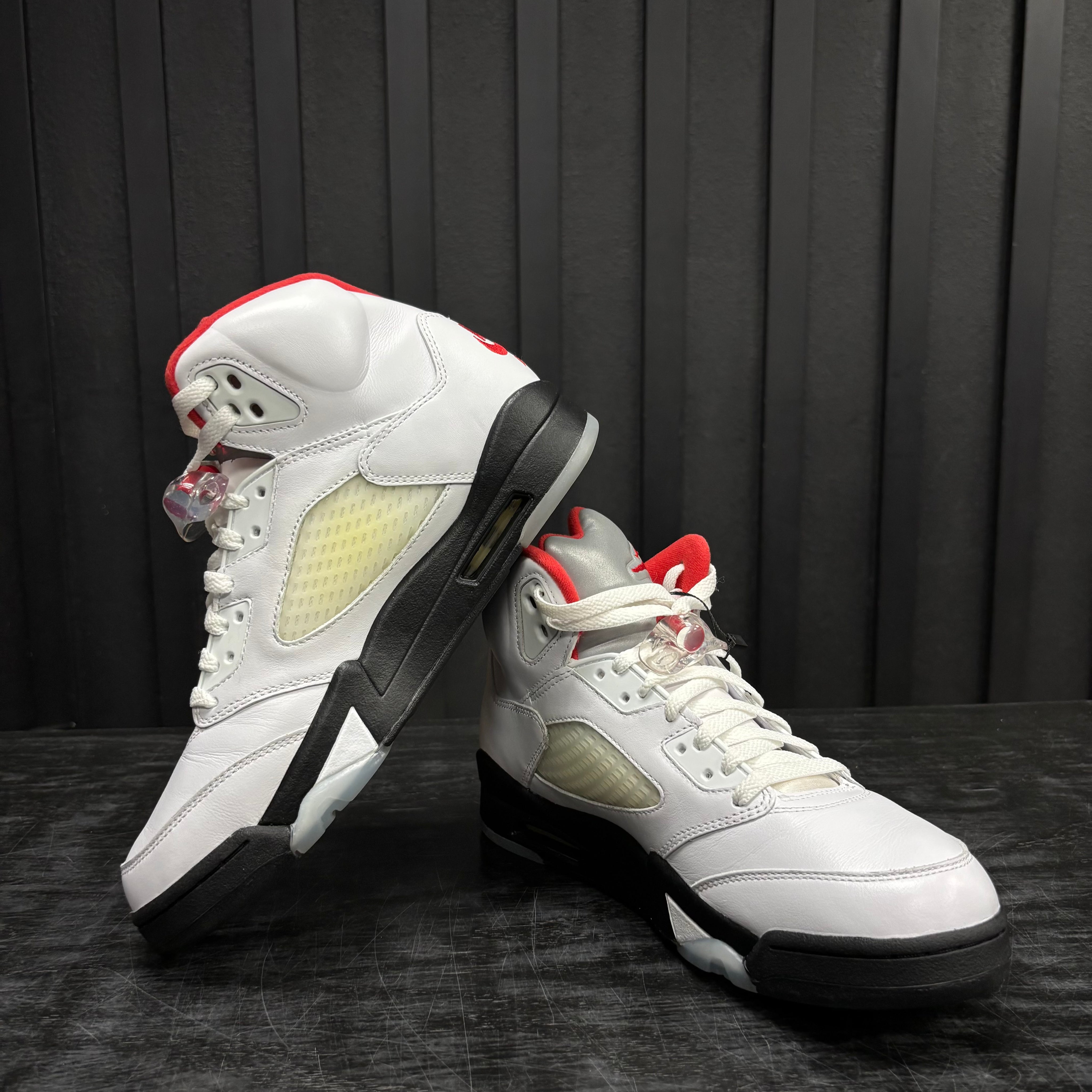 Jordan 5 Retro Fire Red Silver Tongue (2020) - Used - 4489