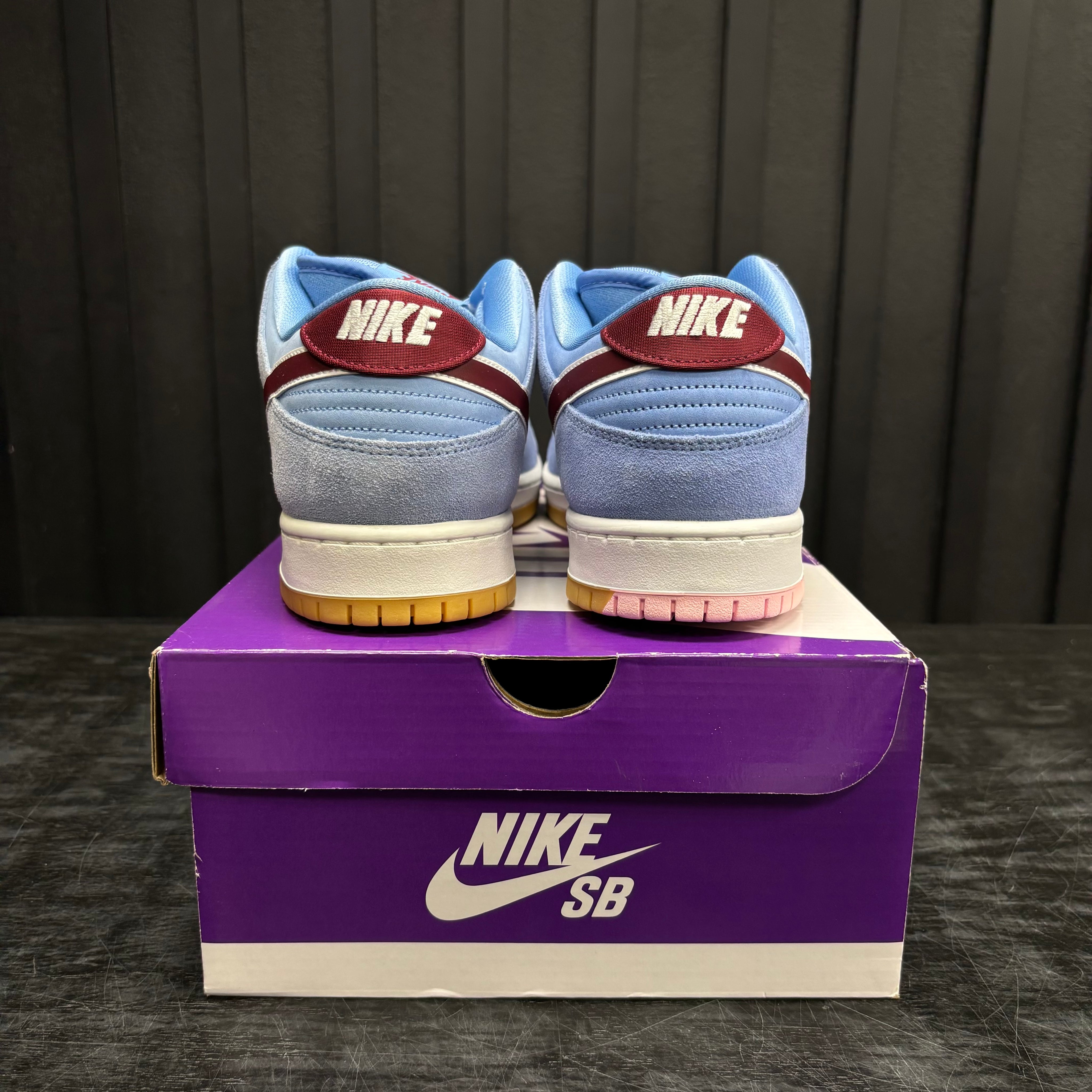 Nike SB Dunk Low Philadelphia Phillies - New W/ Defect - 1957