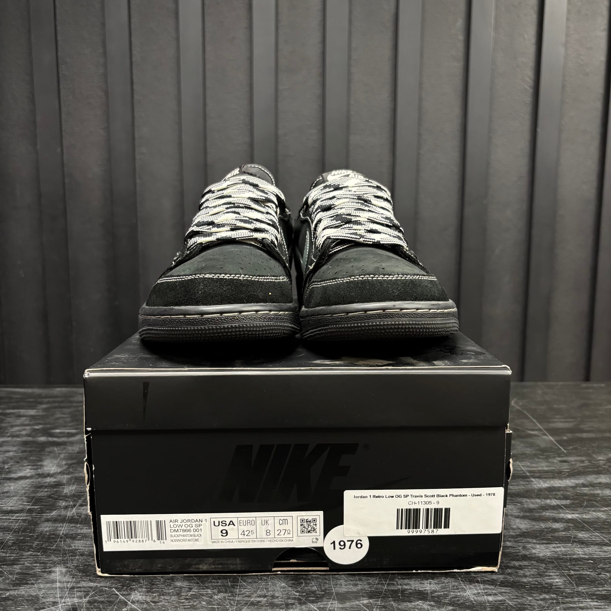 Jordan 1 Retro Low OG SP Travis Scott Black Phantom, pre-owned size 9 - Common Hype