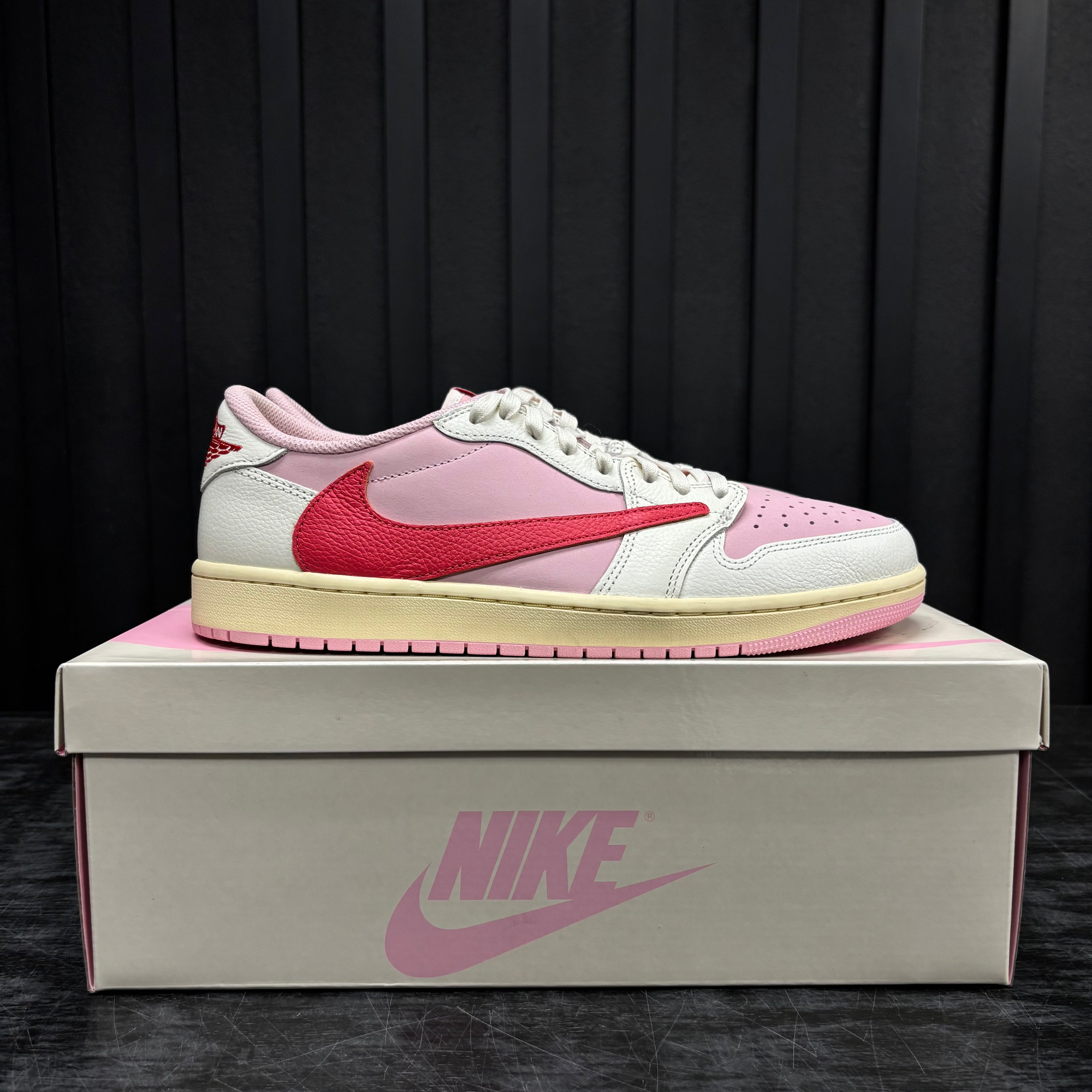 Jordan 1 Retro Low OG SP Travis Scott Sail Tropical Pink - Used - 3898