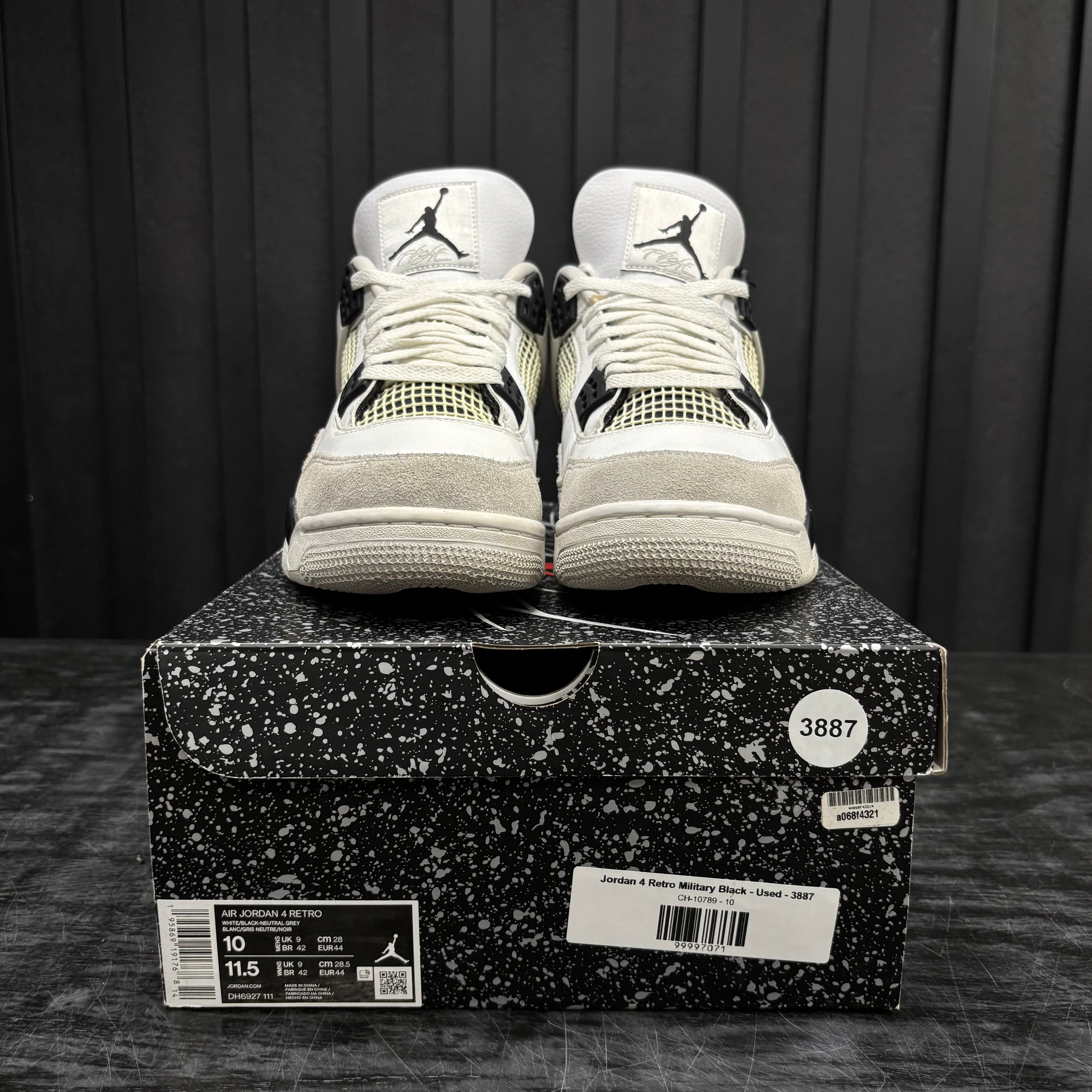 Jordan 4 Retro Military Black - Used - 3887